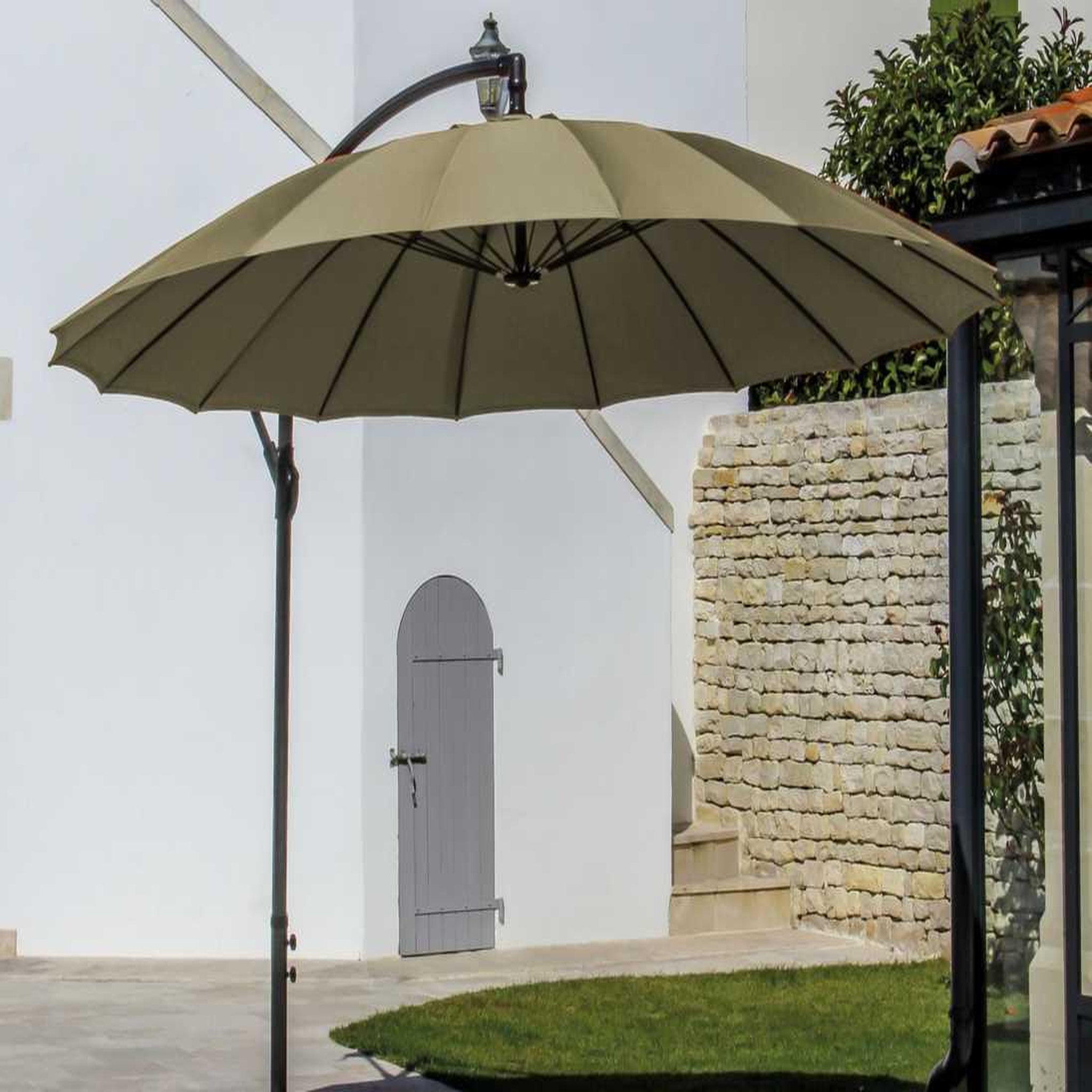 Proloisirs Parasol déporté Pagode - Diamètre 300 cm - Aluminium - Toile taupe