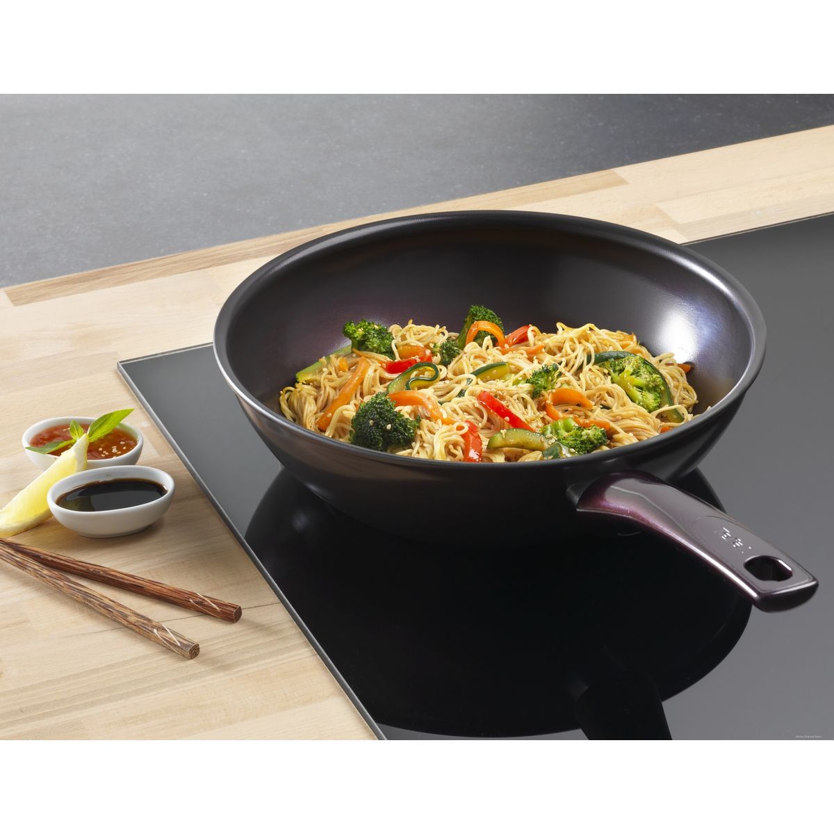 TEFAL Poêle wok  DARK RUBY LIE DE VIN 28 cm
