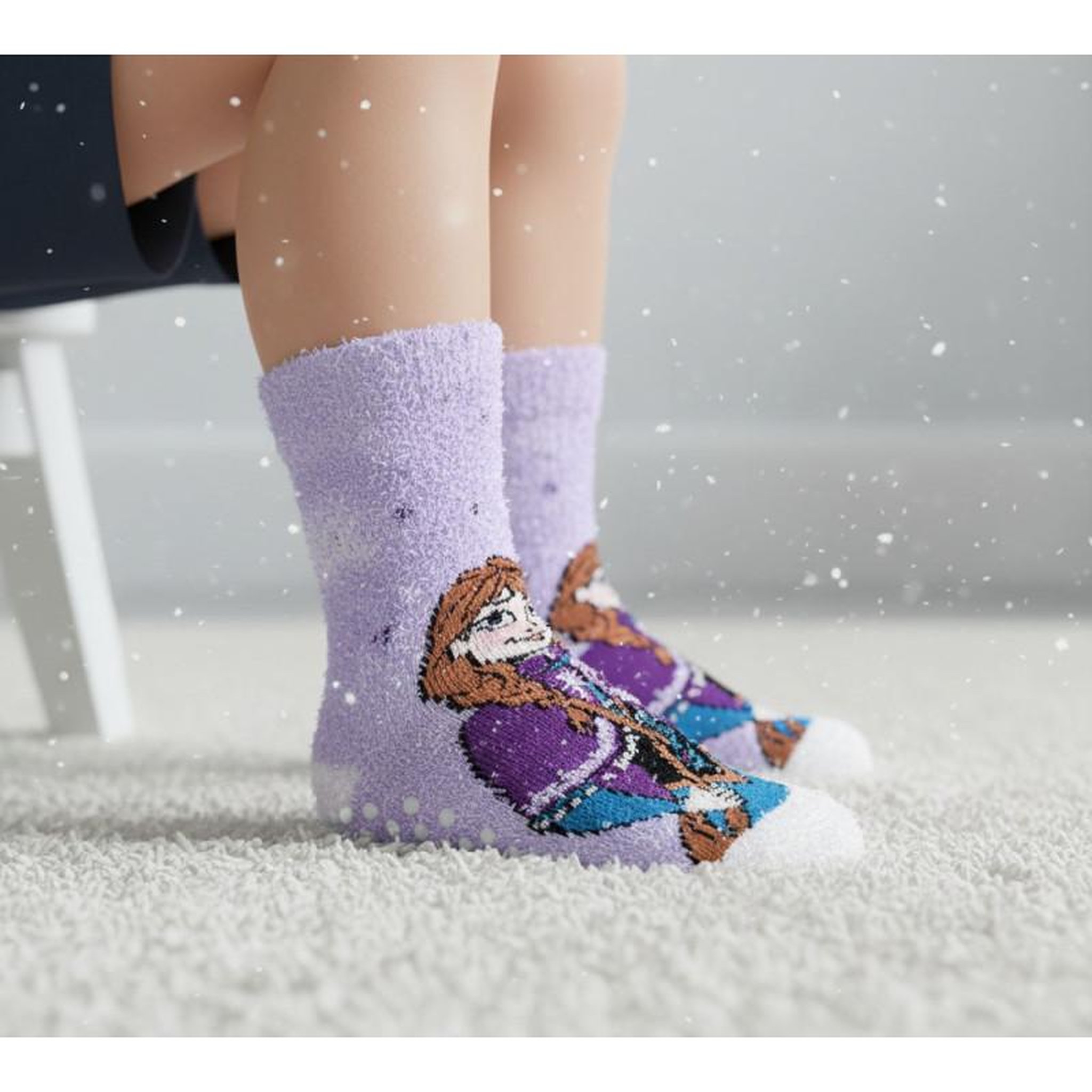 Voir la diapositive 3 : DISNEY Pack de Chaussettes Antidérapantes Enfant DISNEY FROZEN-LA REINE DES NEIGES (Lot de 4)