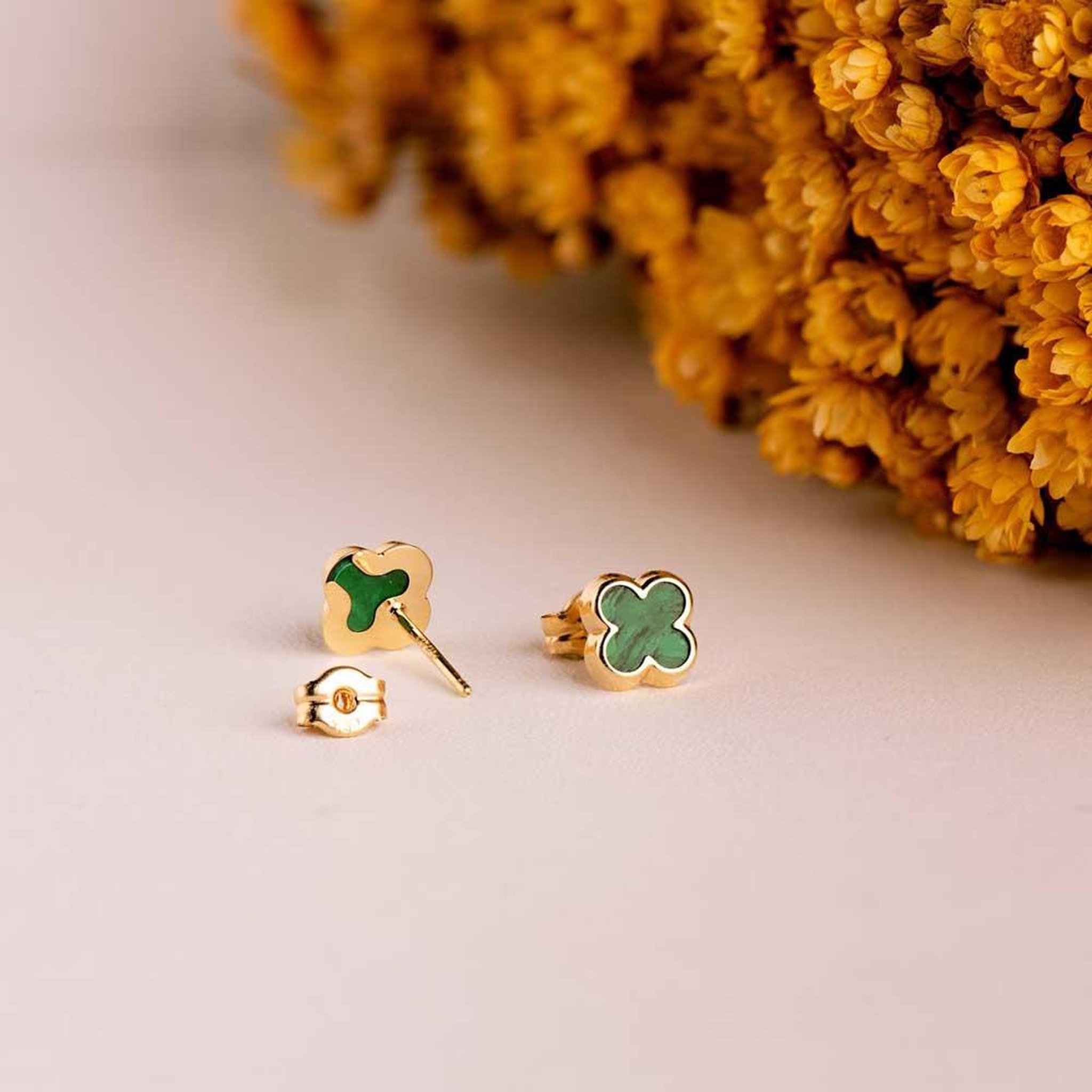 Voir la diapositive 3 : L'ATELIER D'AZUR Boucles d'Oreilles Or 18 Carats 750 Jaune et Malachite - Trèfle