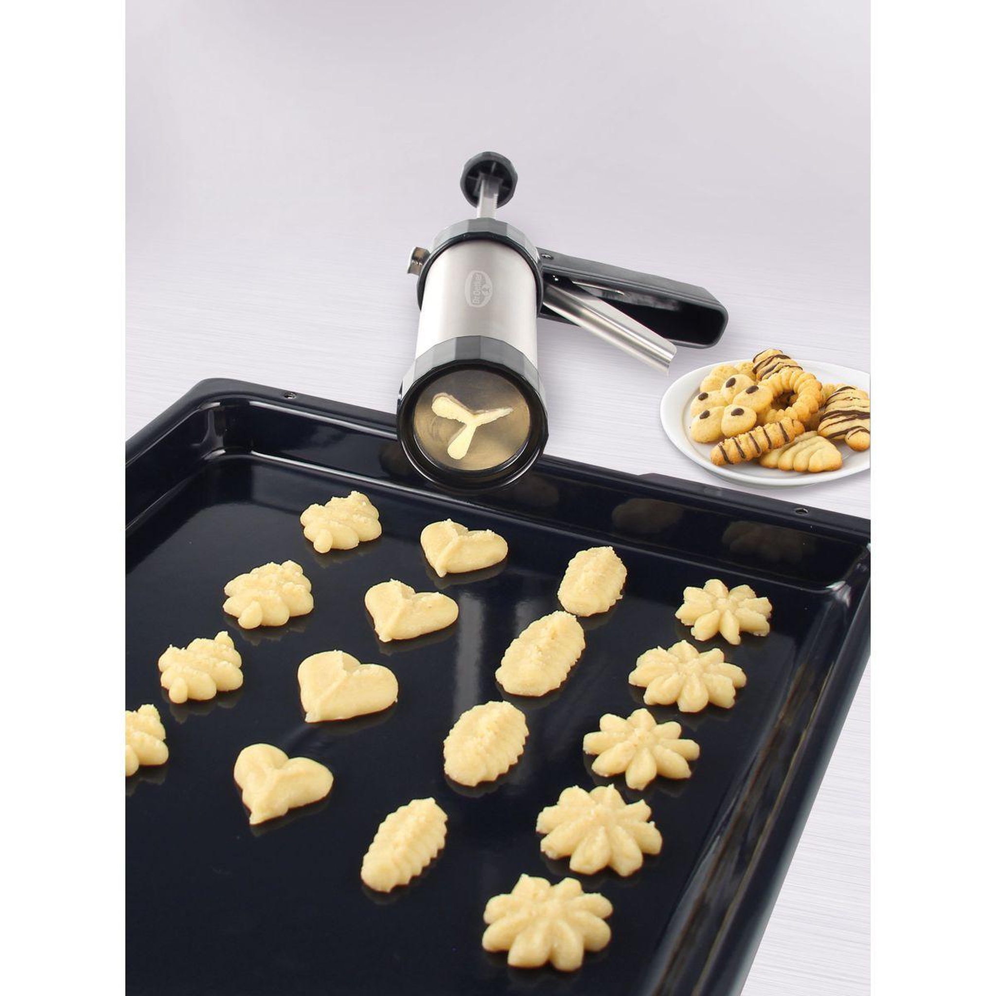 Voir la diapositive 2 : DR.OETKER Presse-biscuit et 12 disques de motifs dr.oetker baker edition