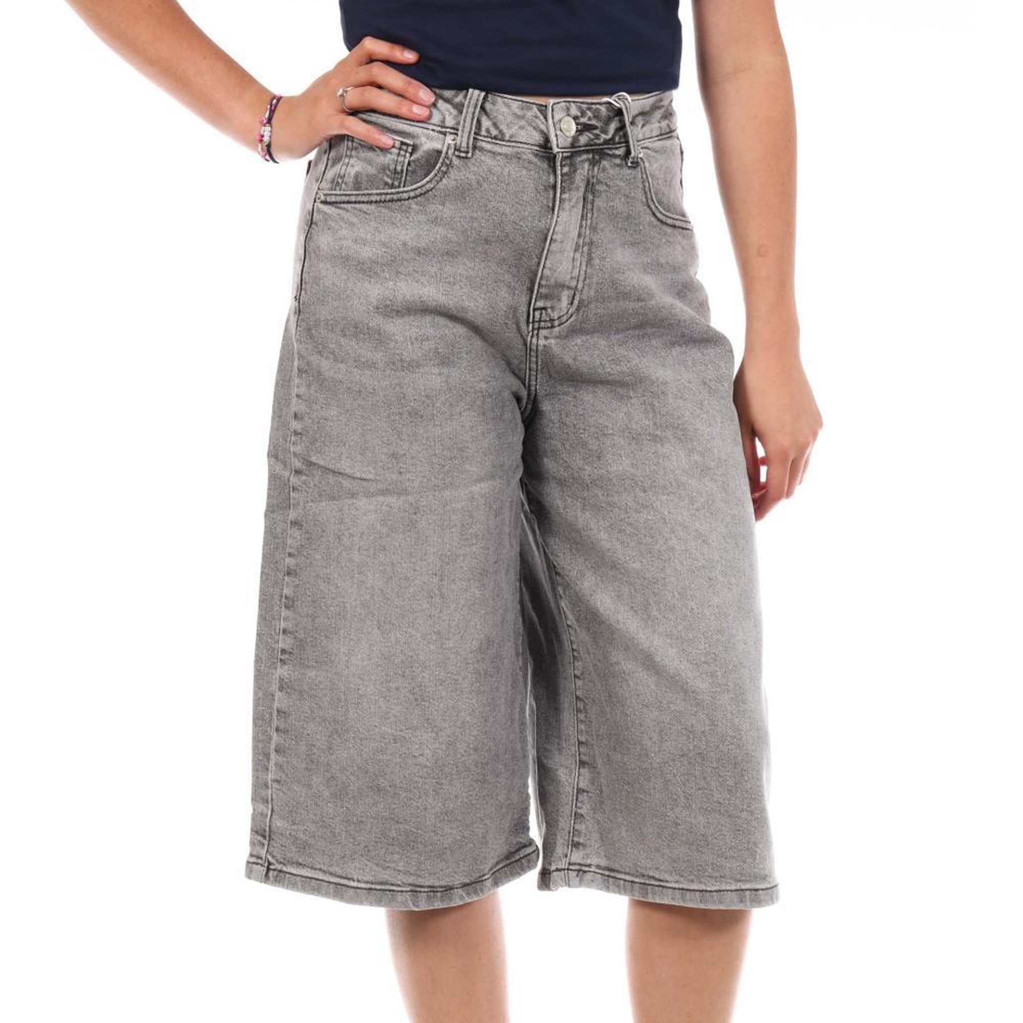 Voir la diapositive 1 : MONDAY PREMIUM Bermuda Gris Femme Monday Premium 1947