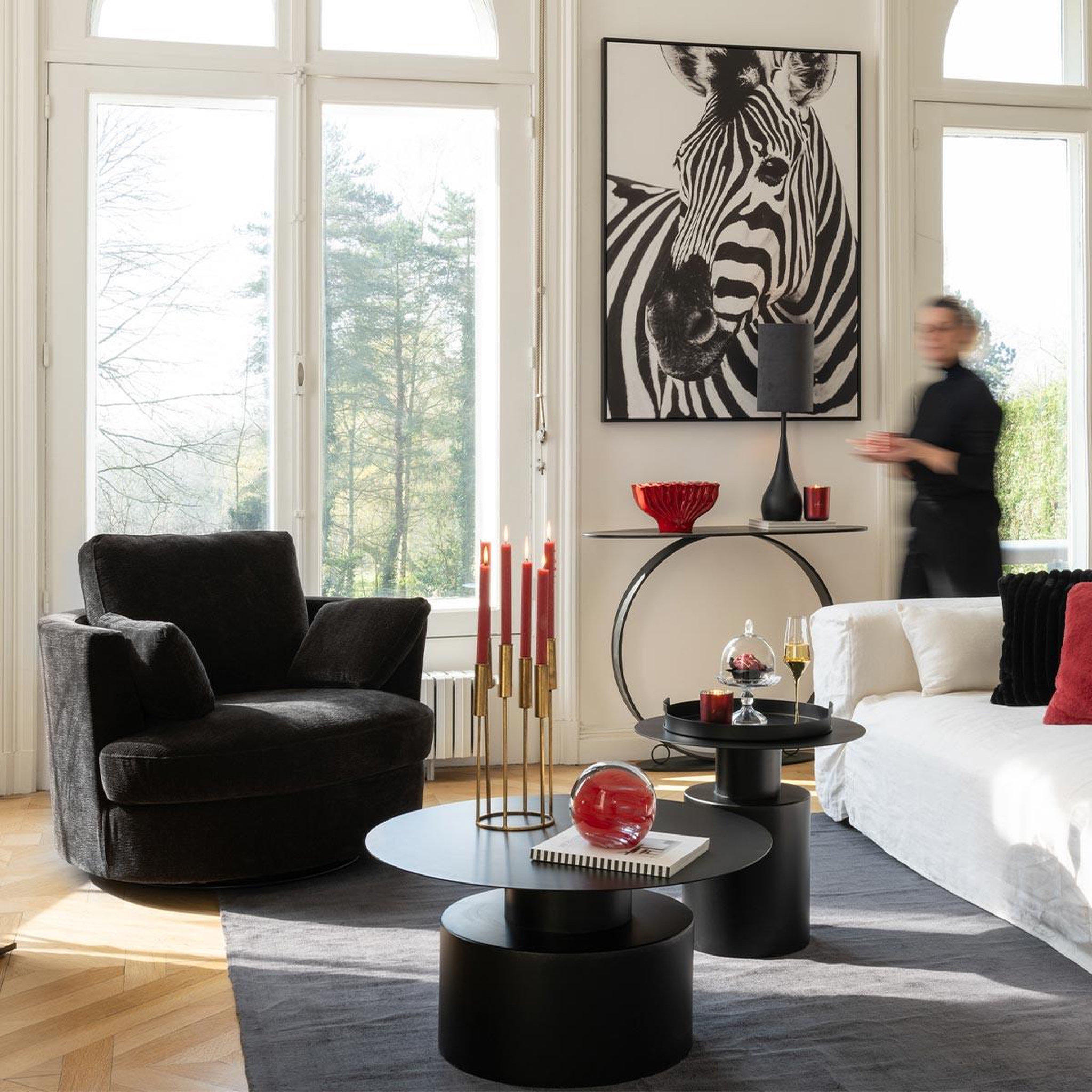 Voir la diapositive 5 : J-LINE Table basse en métal  gregorio  80cm noir