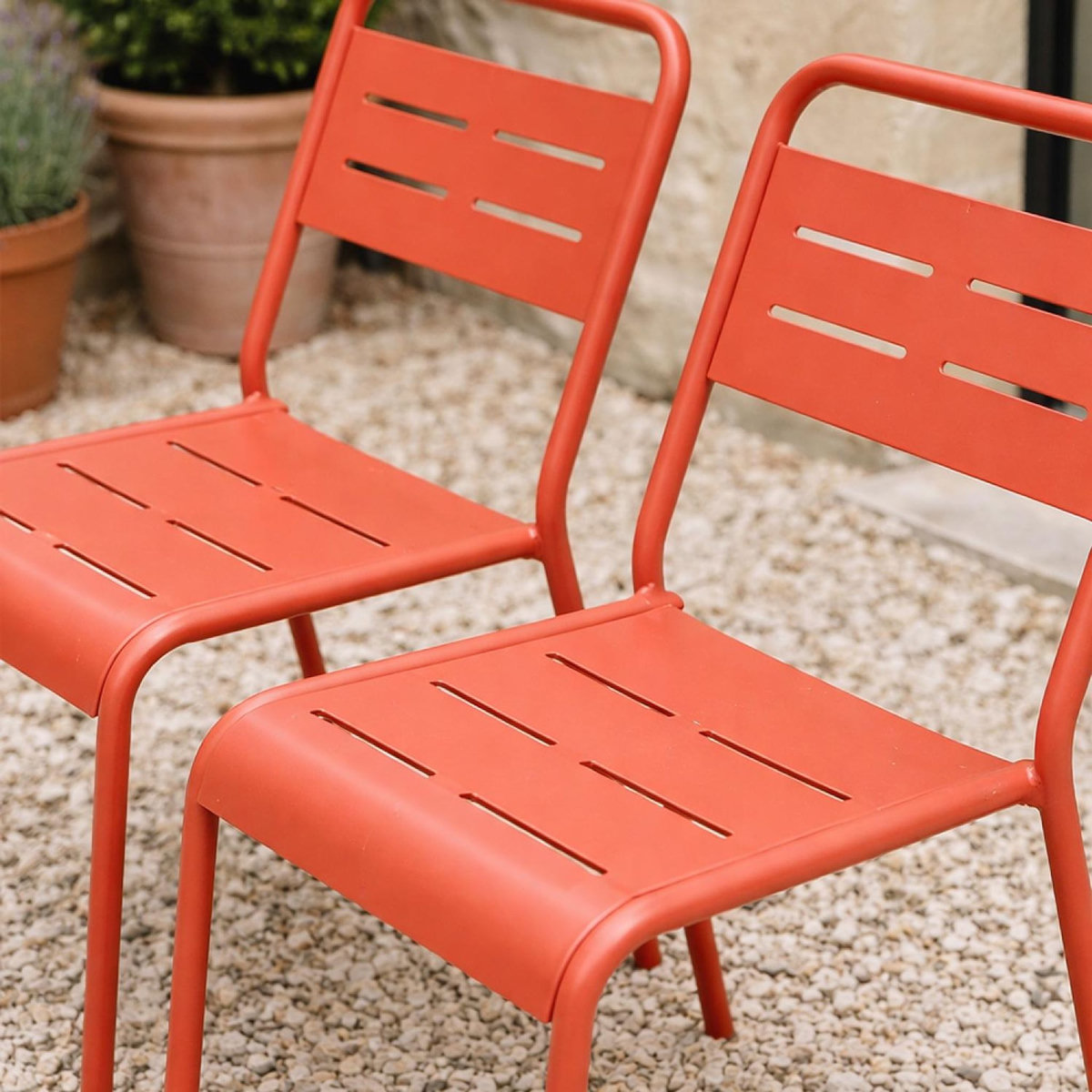 CONCEPT USINE Lot de 2 chaises de jardin empilables terracotta BERGAME