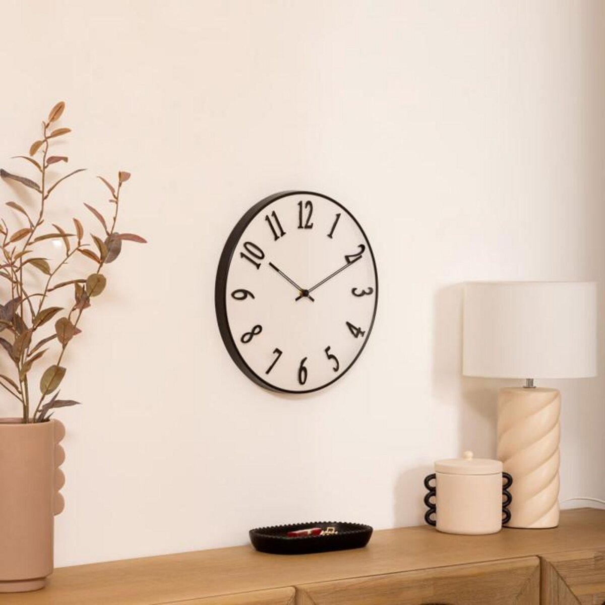 ATMOSPHERA Horloge Murale Relief  Edgar  35cm Blanc