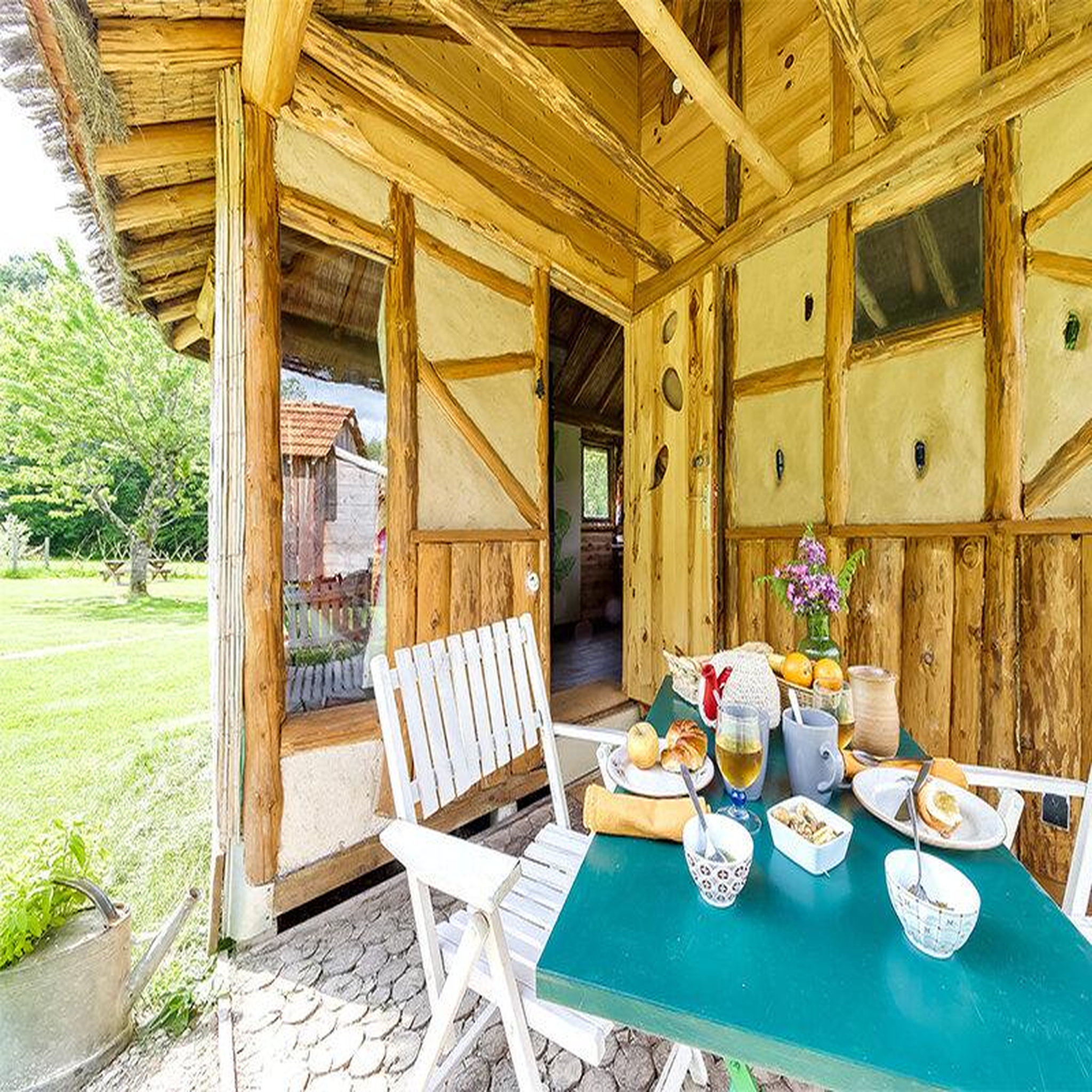 Voir la diapositive 4 : Smartbox Escapade insolite dans les vosges : 2 jours en cabane pour toute la famille - coffret cadeau séjour