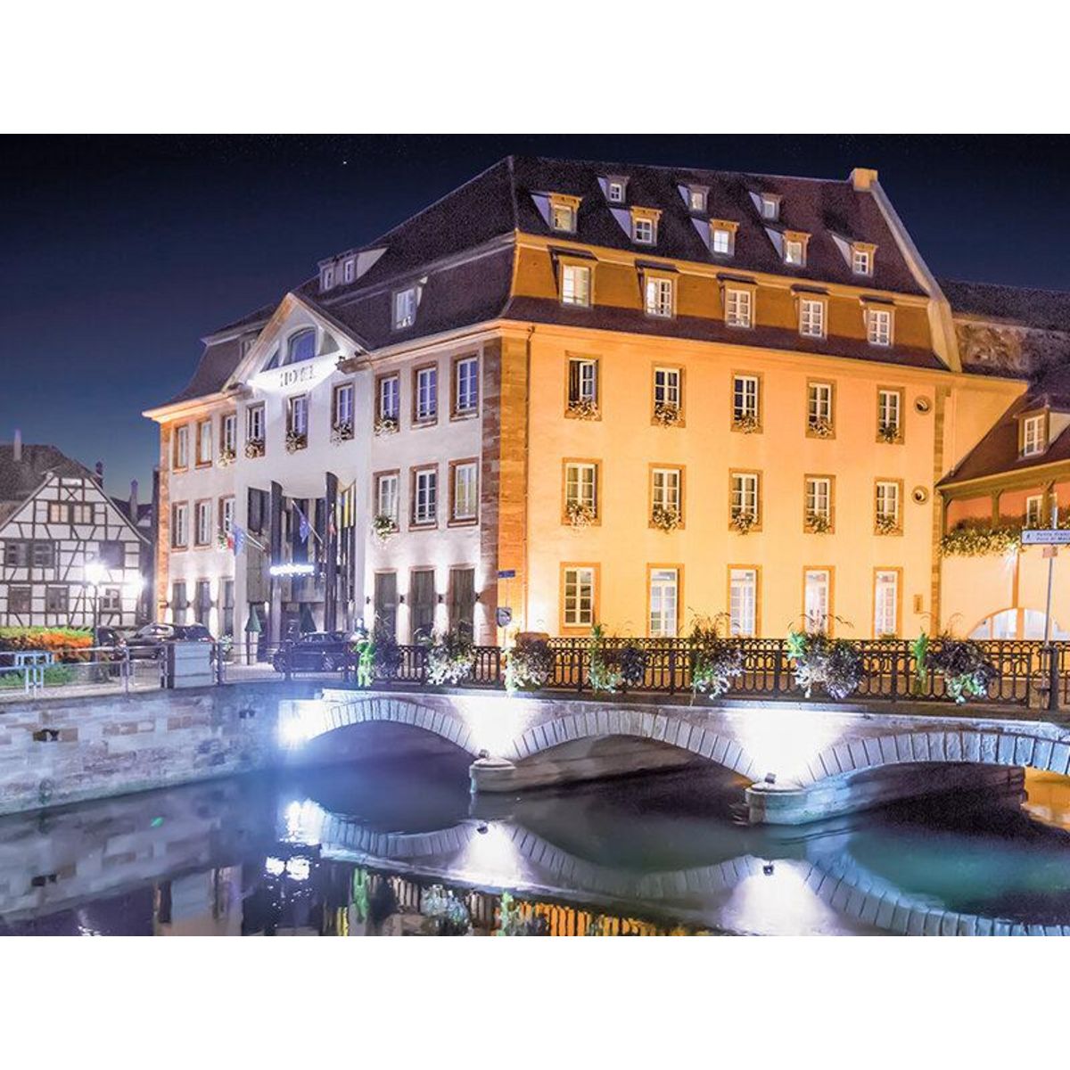 Smartbox 2 jours en hôtel 5* avec spa et bouteille de crémant dans le cœur historique de Strasbourg - Coffret Cadeau Séjour