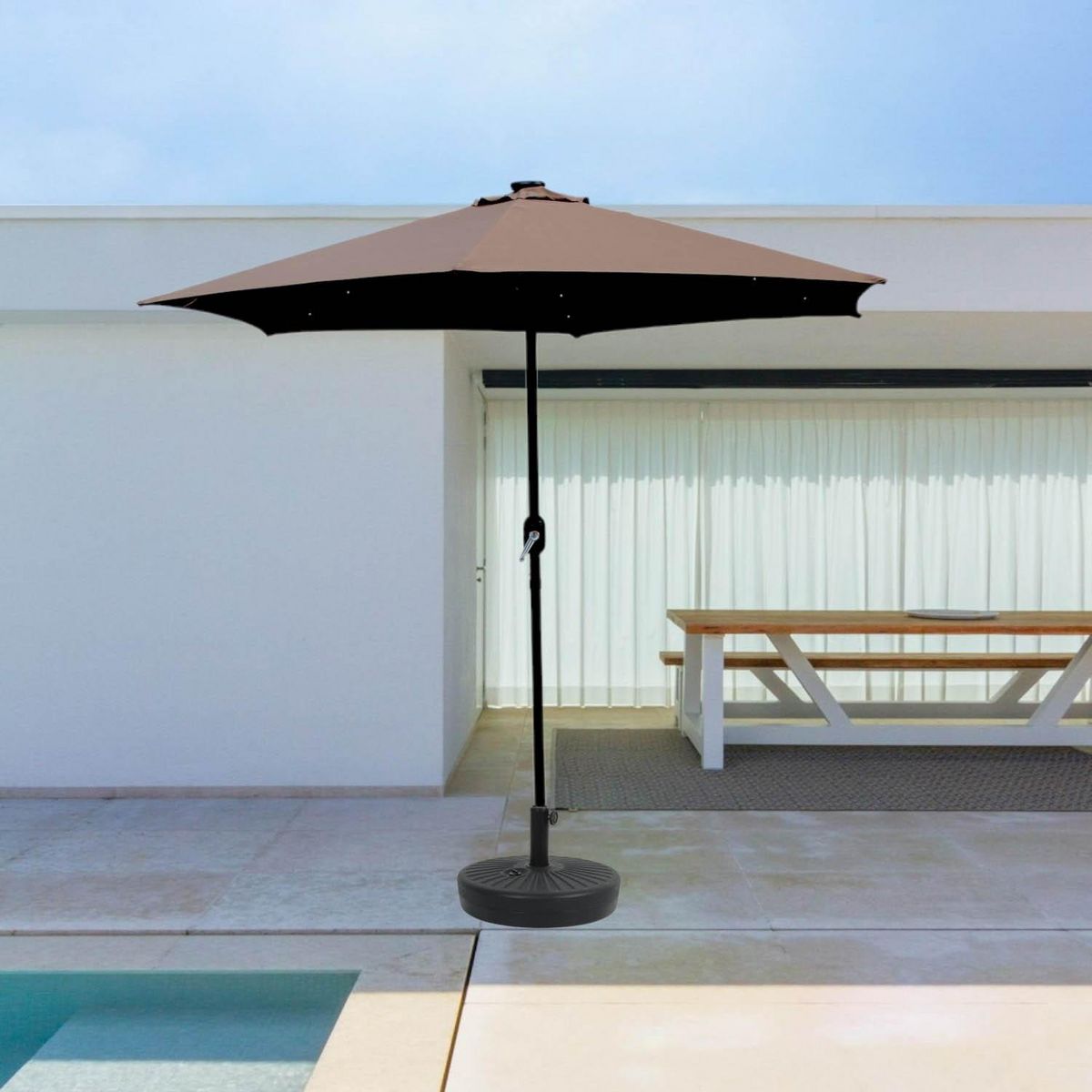 CONCEPT USINE Parasol droit rond led diamètre 2,7 m chocolat AMALFI