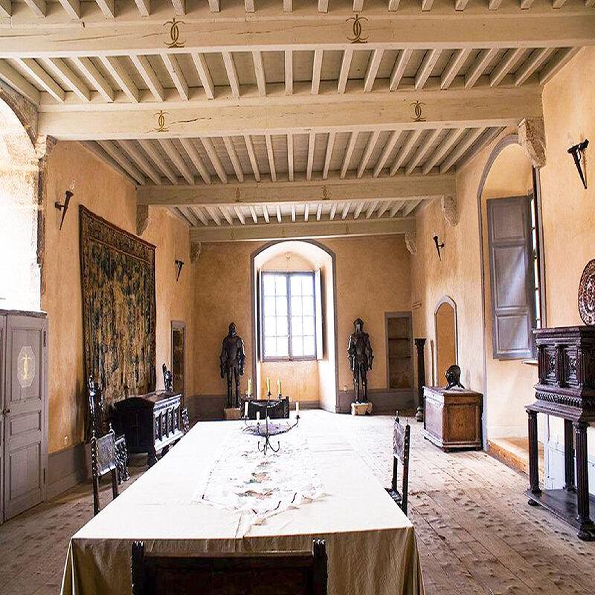 Voir la diapositive 2 : Smartbox 2 jours royaux en suite avec dîner dans un château dans la loire - coffret cadeau séjour