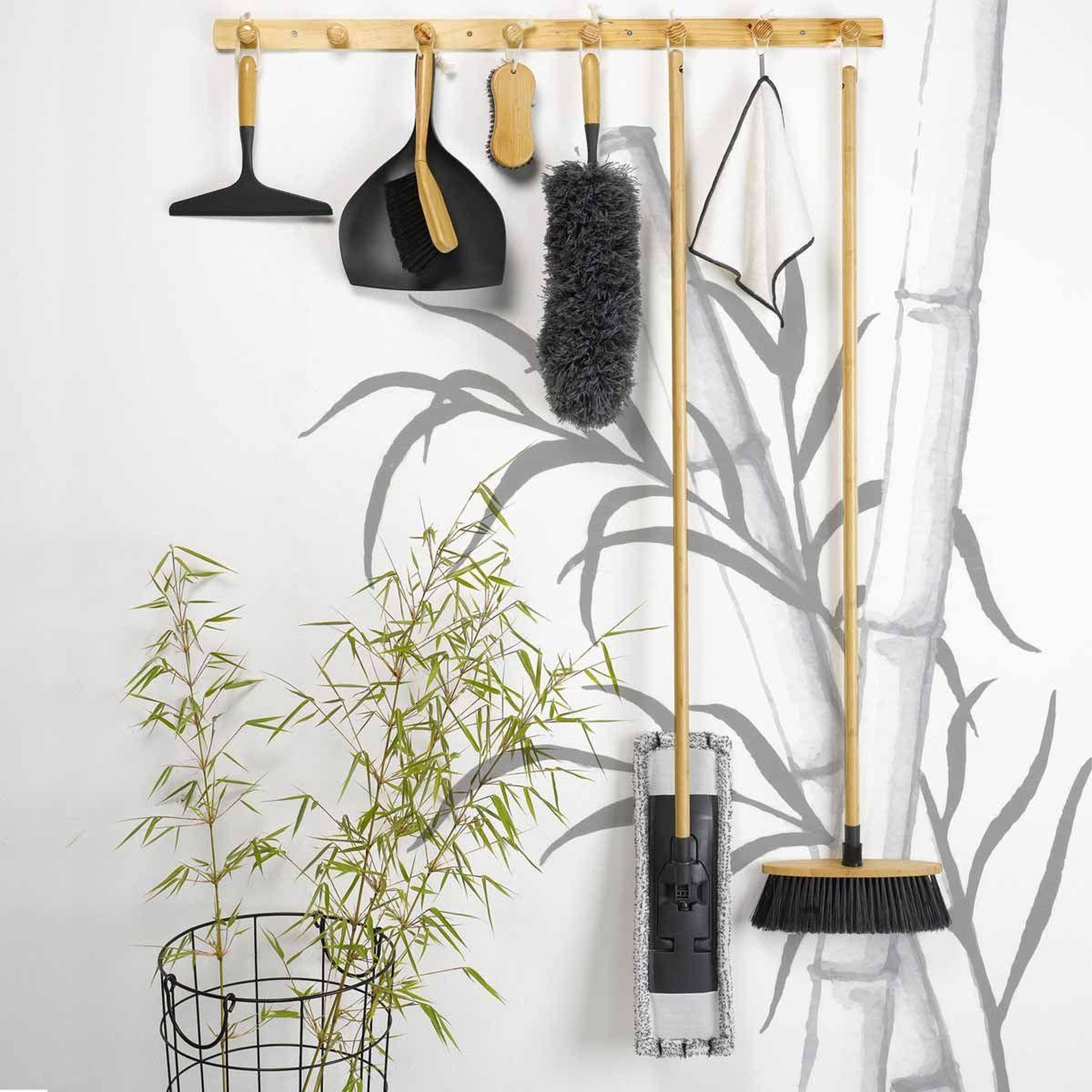 Voir la diapositive 3 : HOMEA Brosse à récurer  bambou  15cm anthracite