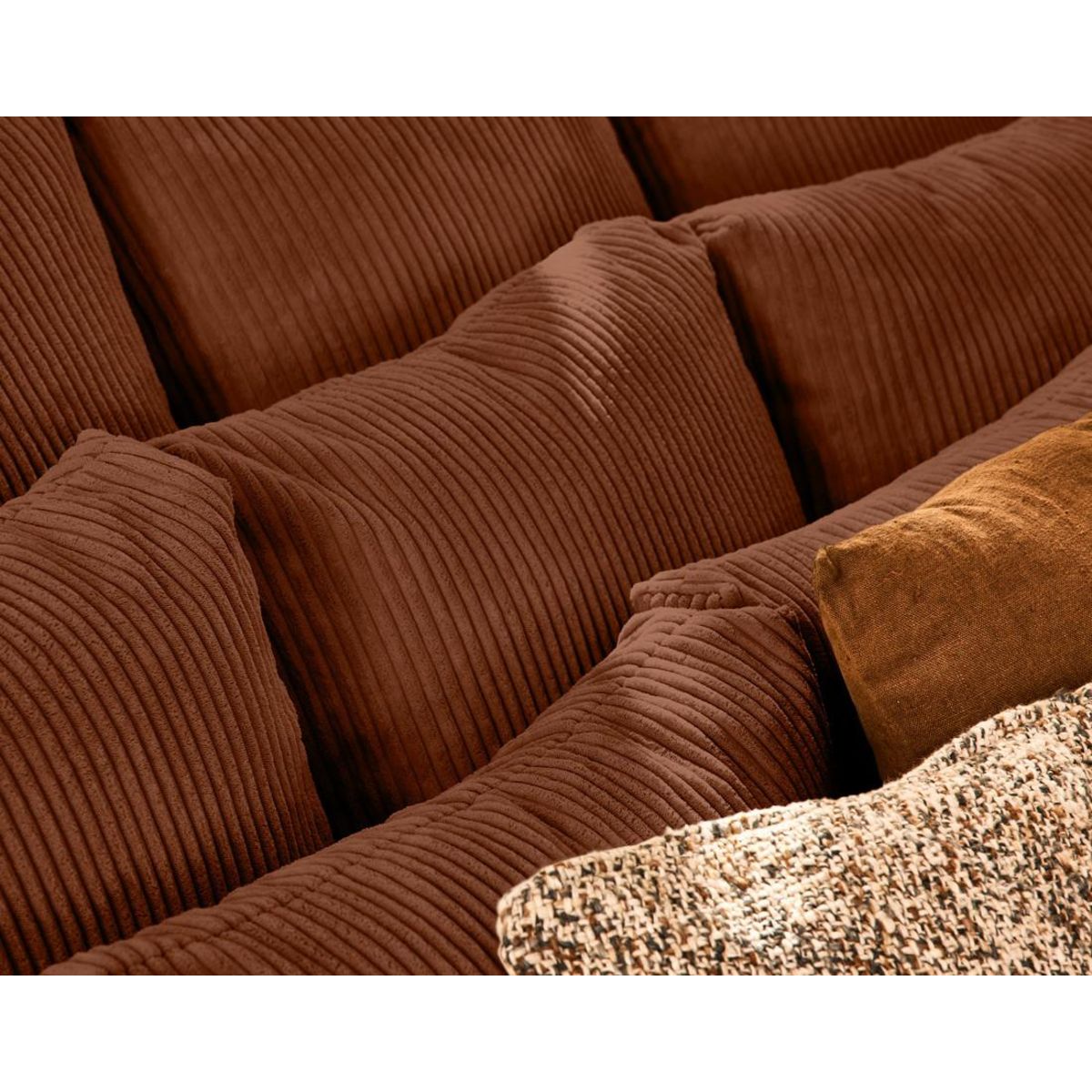 LISA DESIGN Amadora - canapé droit 4 places en velours côtelé