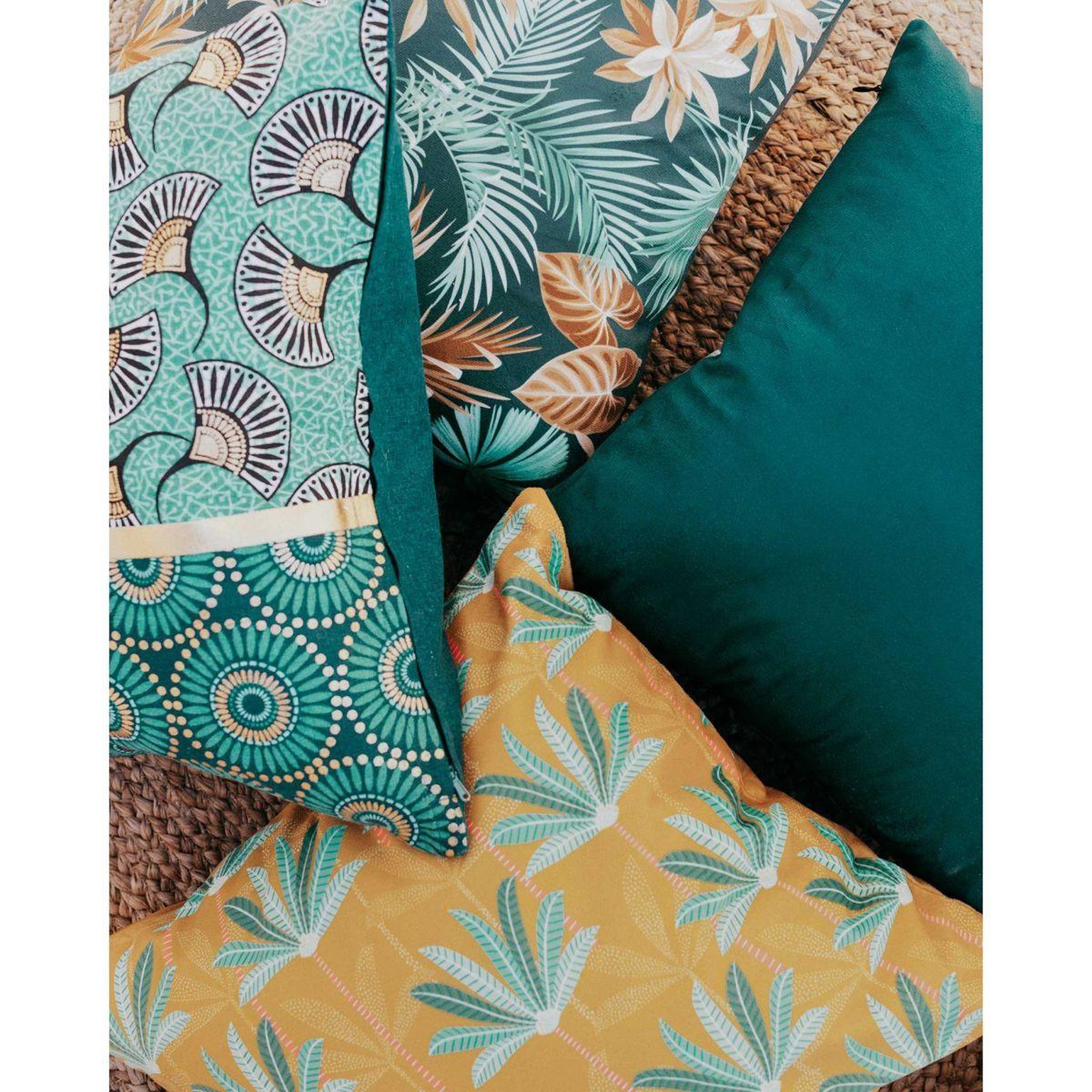 Voir la diapositive 4 : Douceur d'Intérieur Housse de coussin velours  oasis  40x40cm jaune