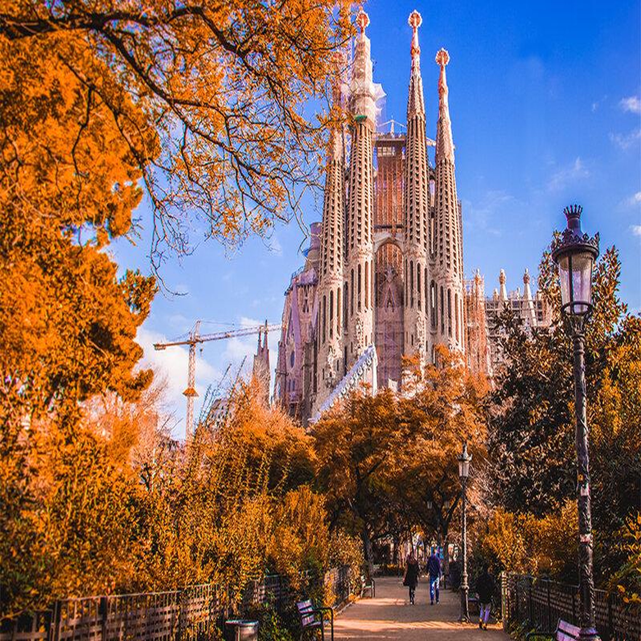 Voir la diapositive 3 : Smartbox 4 jours à barcelone avec visite guidée de la sagrada familia - coffret cadeau séjour