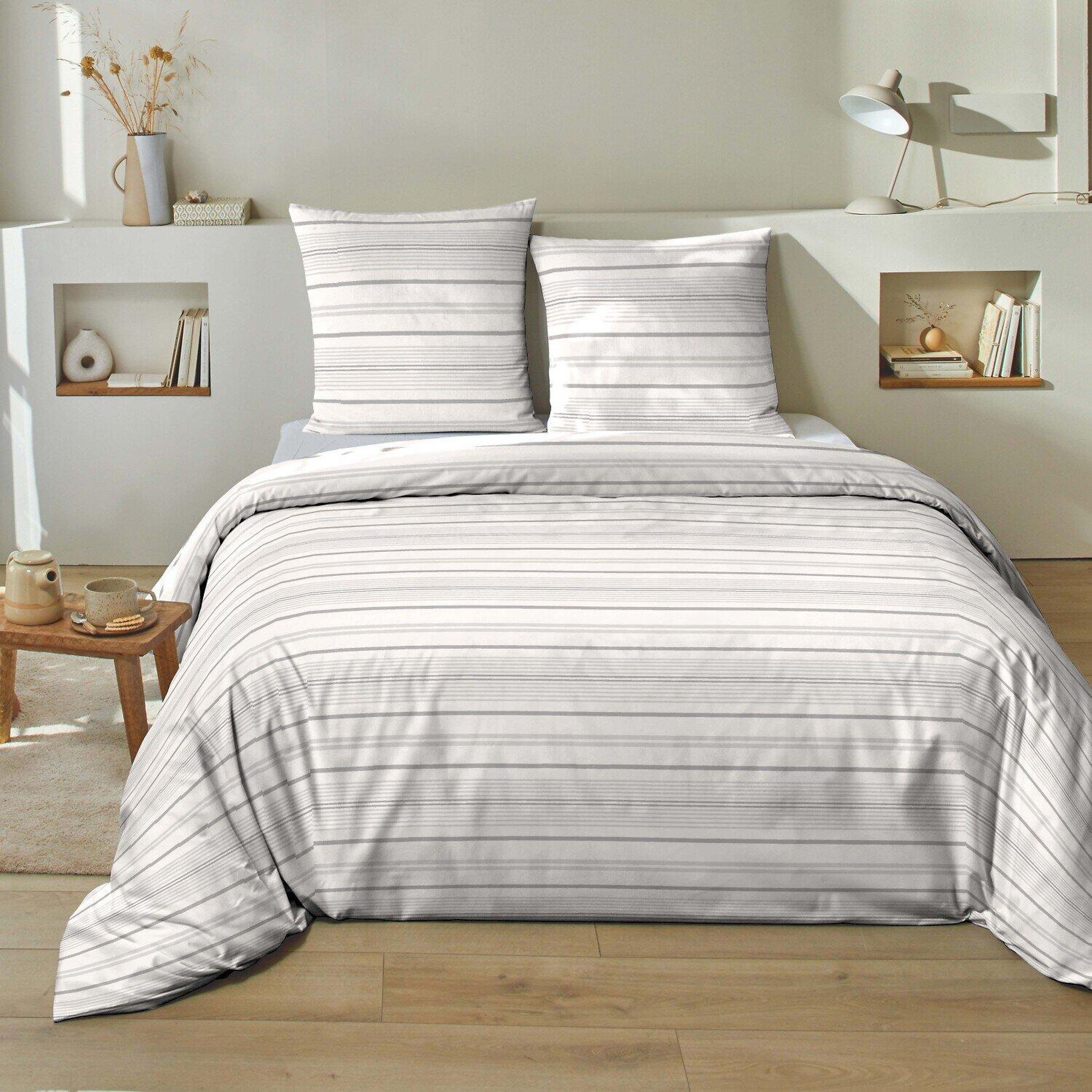 Voir la diapositive 1 : Home collection Parure housse de couette 100 %coton 57 sansa