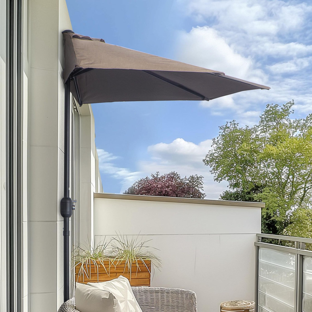 OUTSUNNY Demi parasol - parasol de balcon 5 entretoises métal polyester 2,69L x 1,38l x 2,36H m chocolat
