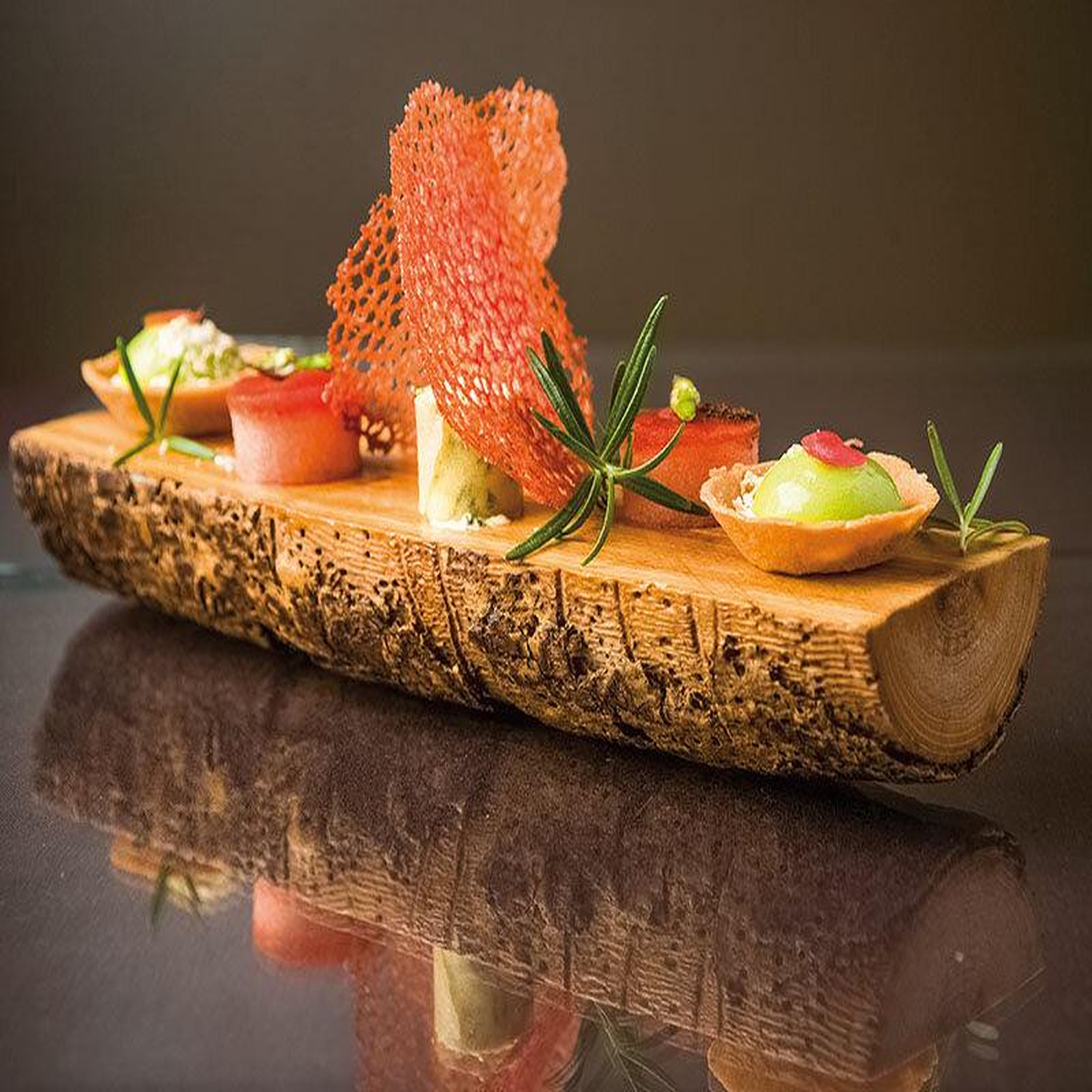 Voir la diapositive 3 : Smartbox Dîner gastronomique : 4 à 7 plats avec boissons à savourer en duo - coffret cadeau gastronomie