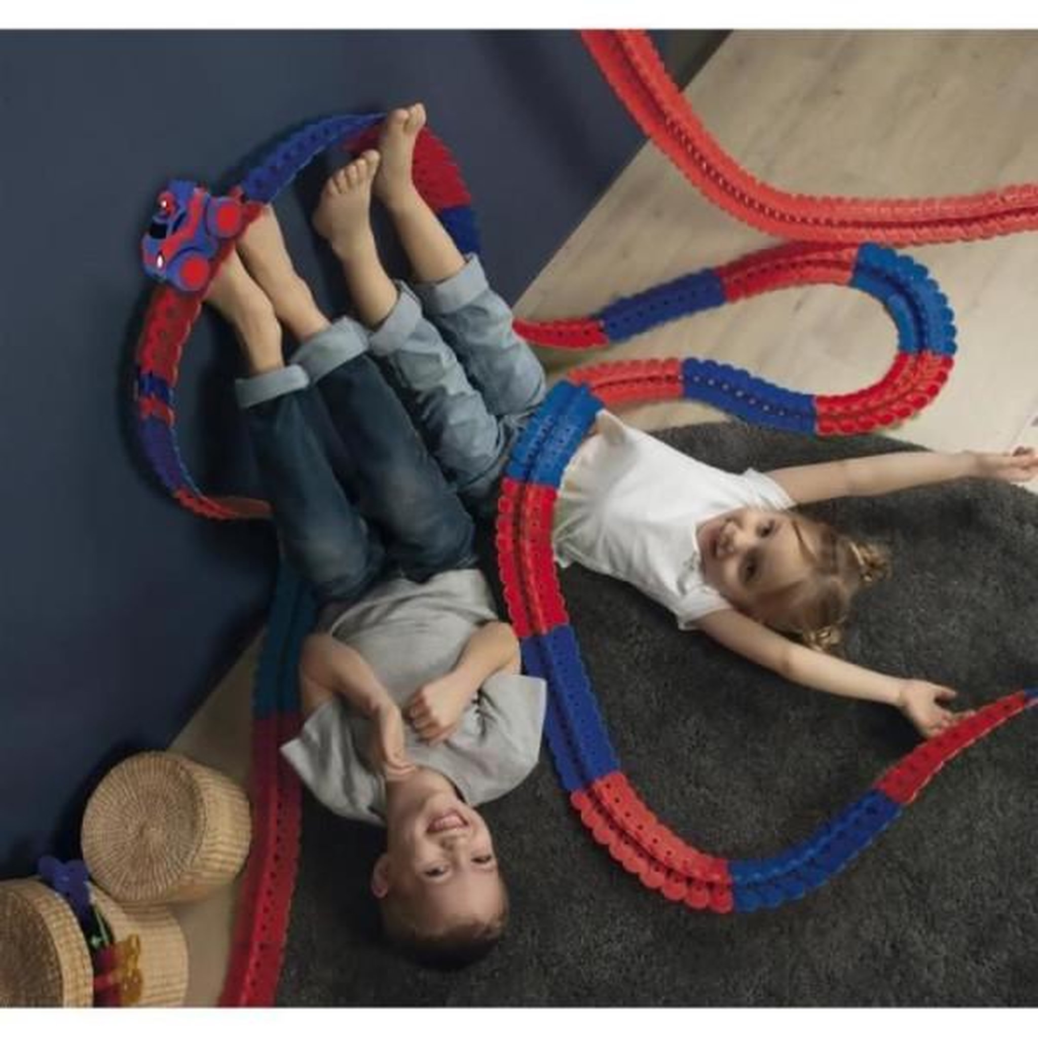 Voir la diapositive 6 : SMOBY Recharge flextreme - sipidey - 72 pistes - 2 ventouses de fixation