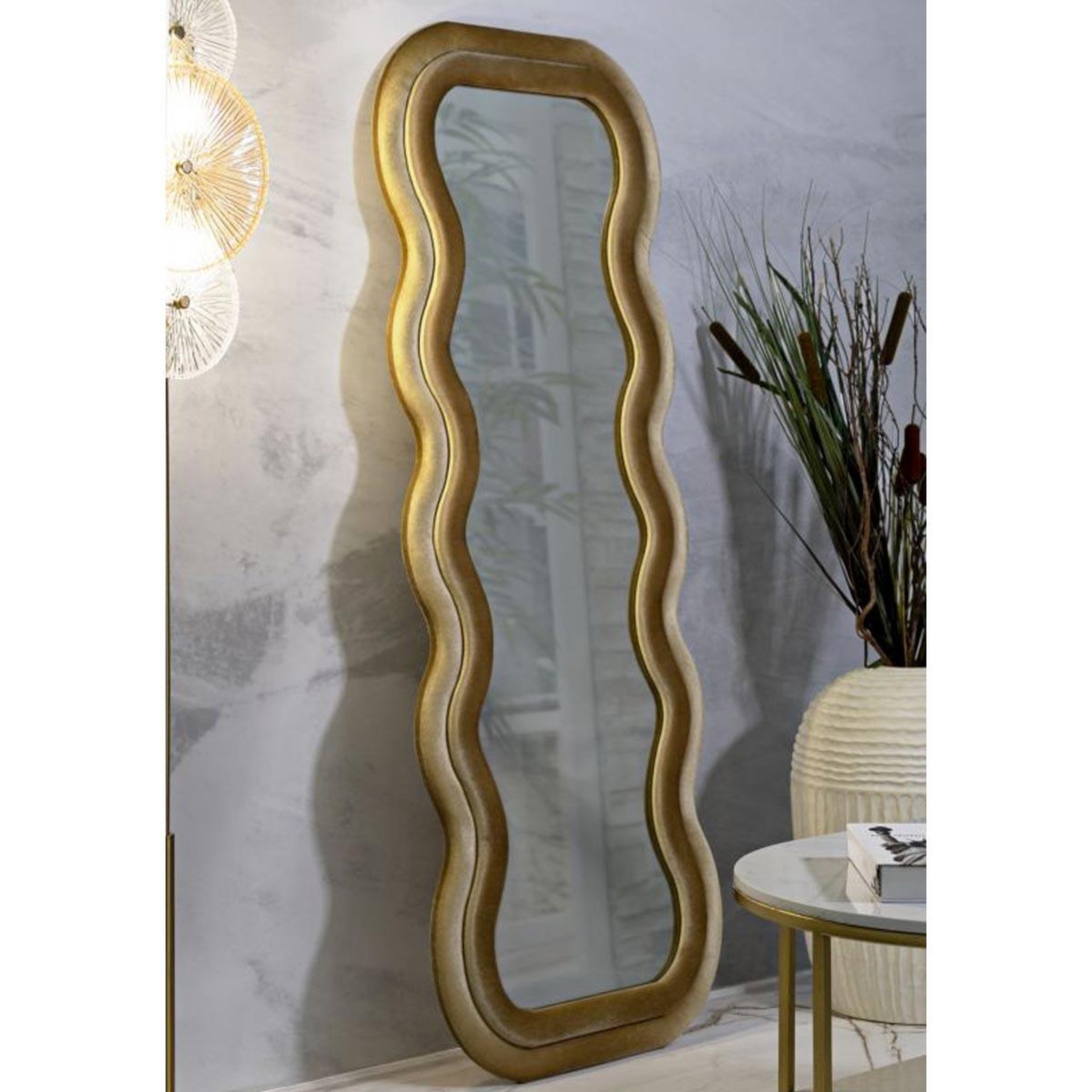 Voir la diapositive 5 : Paris Prix Miroir mural en velours  emily  160cm or