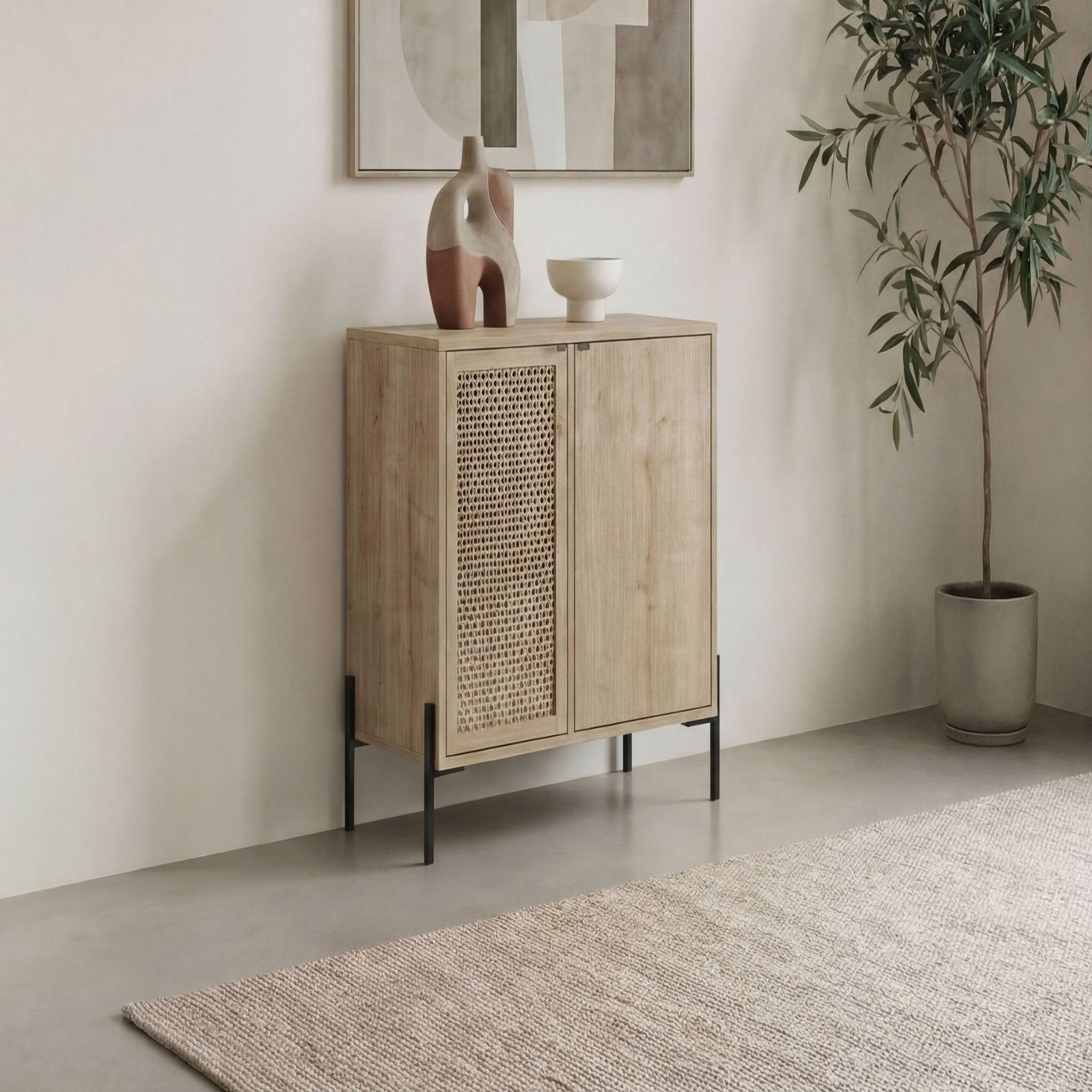 Voir la diapositive 3 : CASANOVA PARIS Stera - mini commode 2 portes 83cm en mélamine - chêne clair