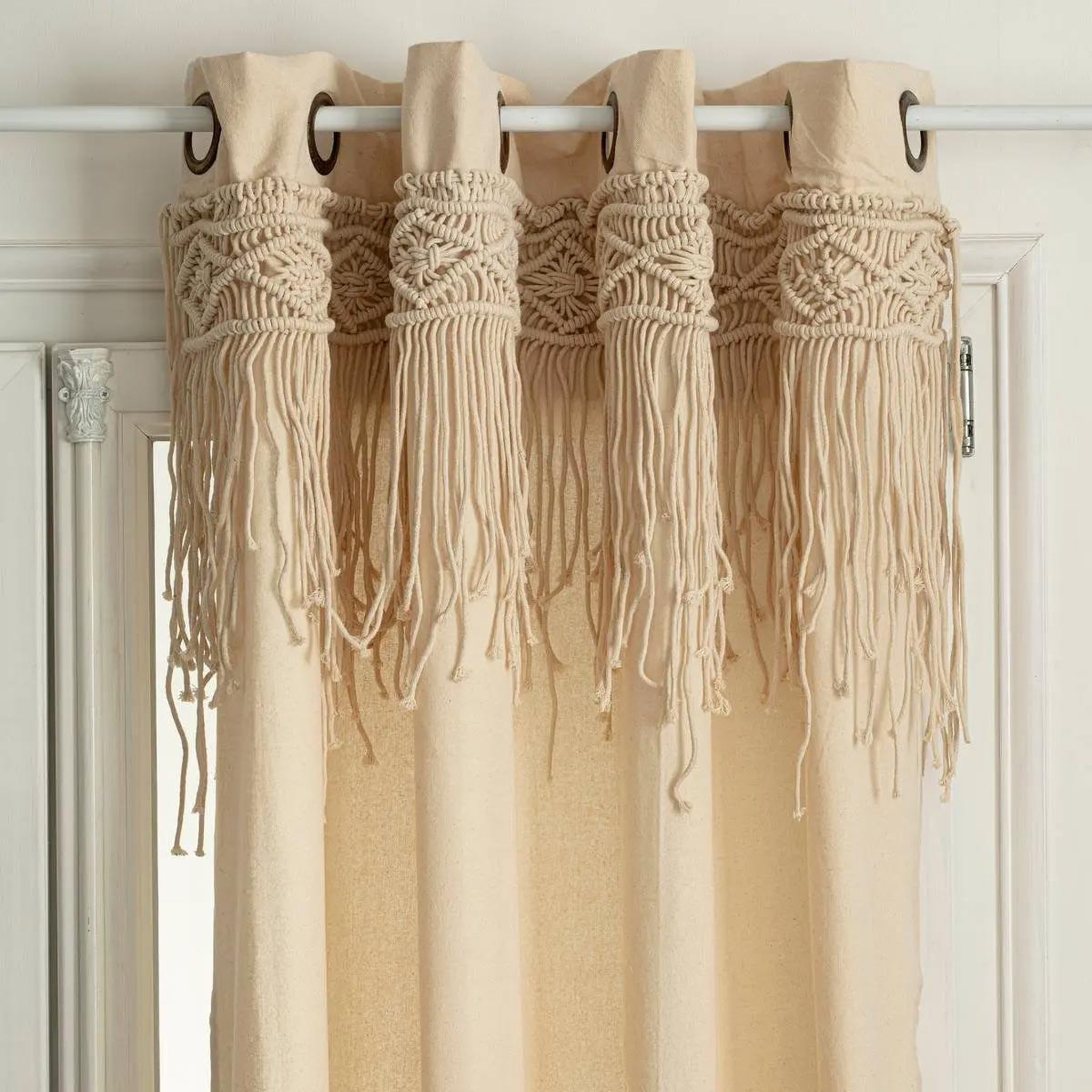 Voir la diapositive 2 : ATMOSPHERA Rideau ethnique en macramé Ritual - 140 x 260 cm - Beige