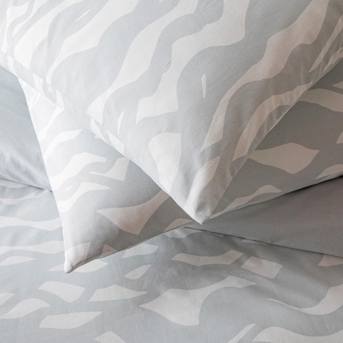 FUTURE HOME Parure de lit 2 personnes nuage réversible en coton