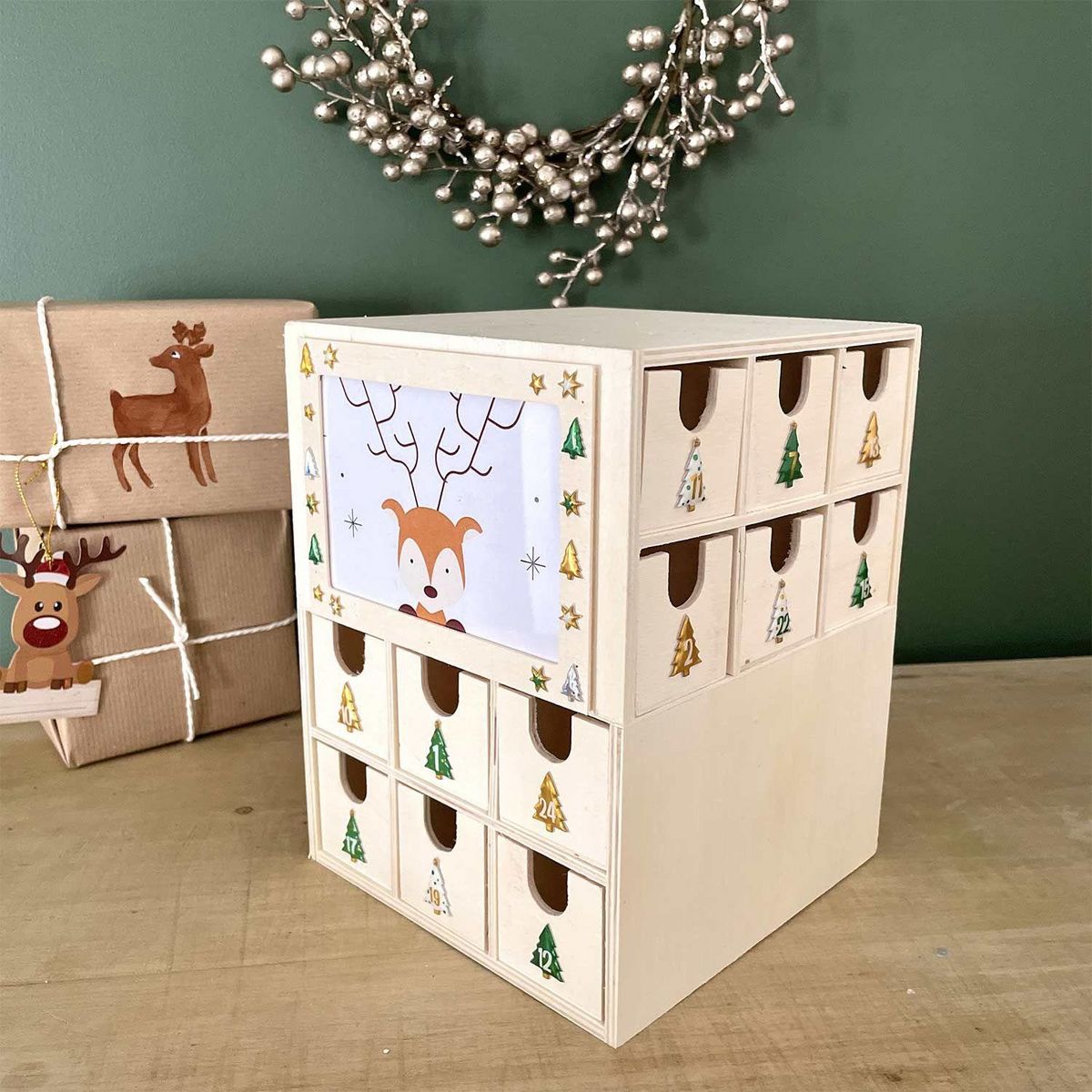 Artemio Calendrier de l'Avent cube 24 tiroirs 22 x 17 cm