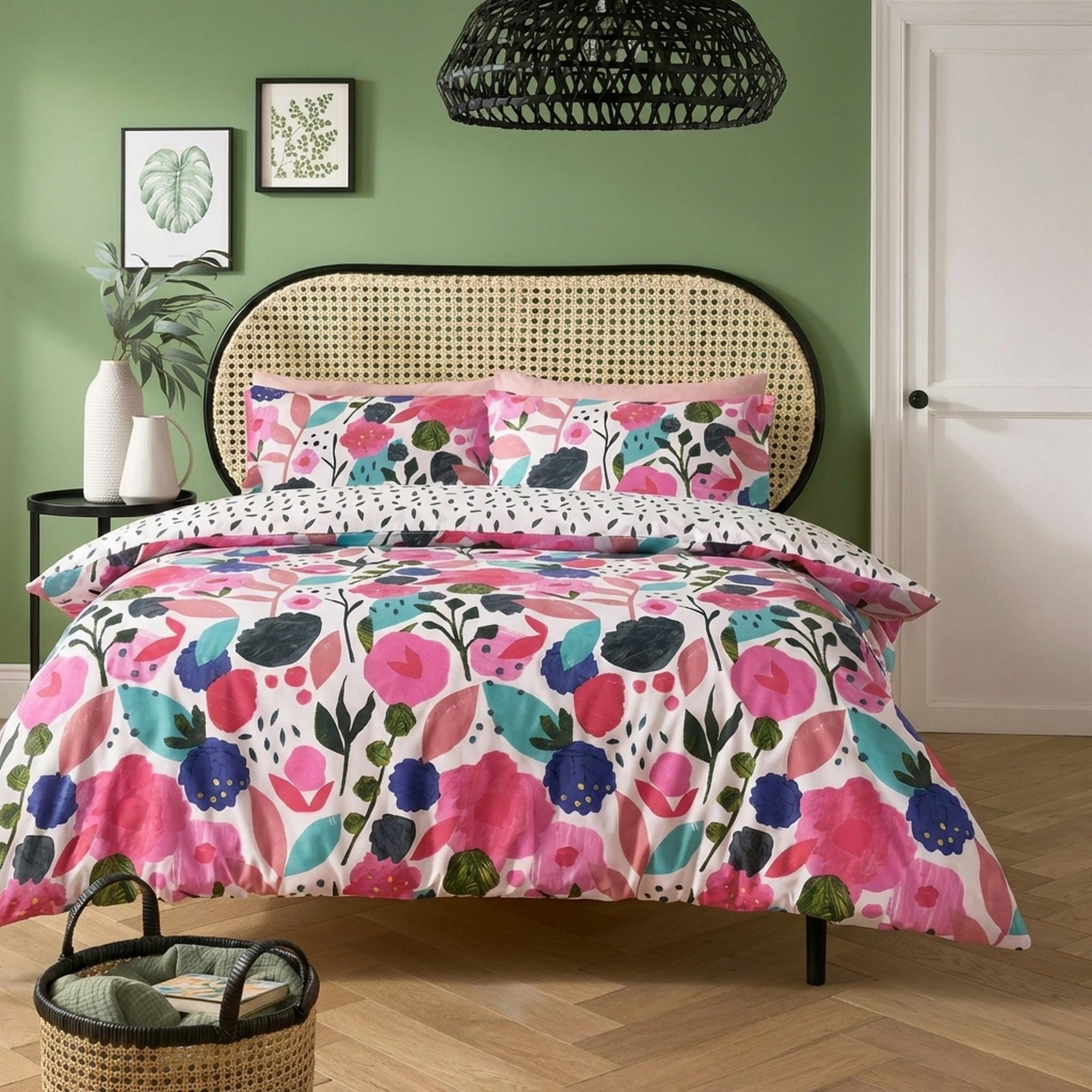 Voir la diapositive 3 : HOUSSE DE REVE Parure de lit en percale de coton floral collage - kate merritt