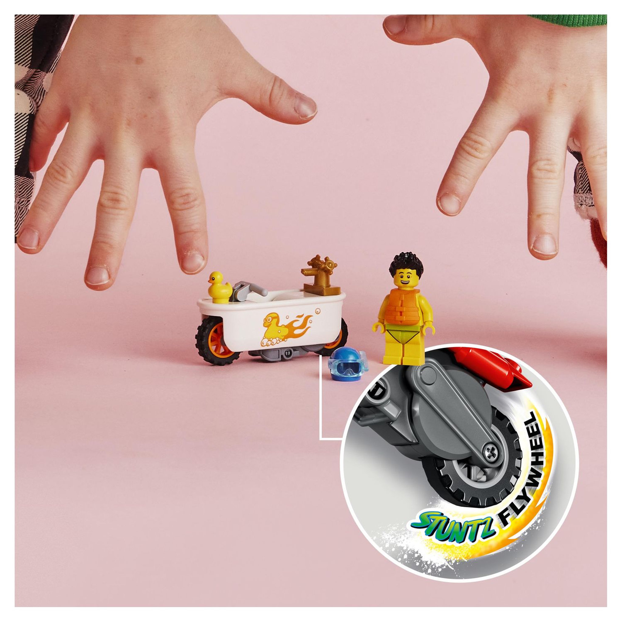 Voir la diapositive 6 : LEGO City 60333 La moto de cascade baignoire 