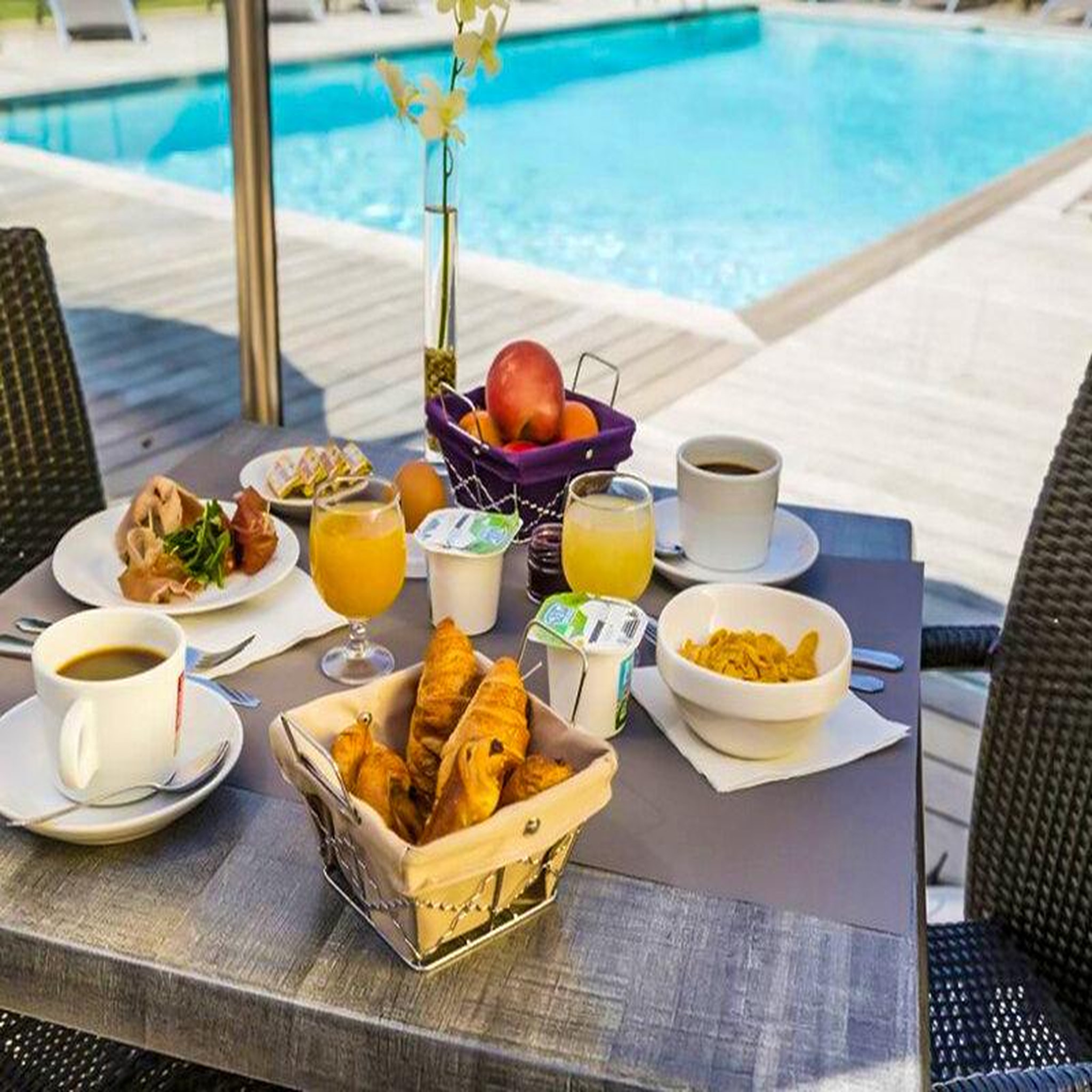 Voir la diapositive 4 : Smartbox Séjour de 2 jours à l'hôtel 4* best western de grasse avec moment bien-être - coffret cadeau séjour