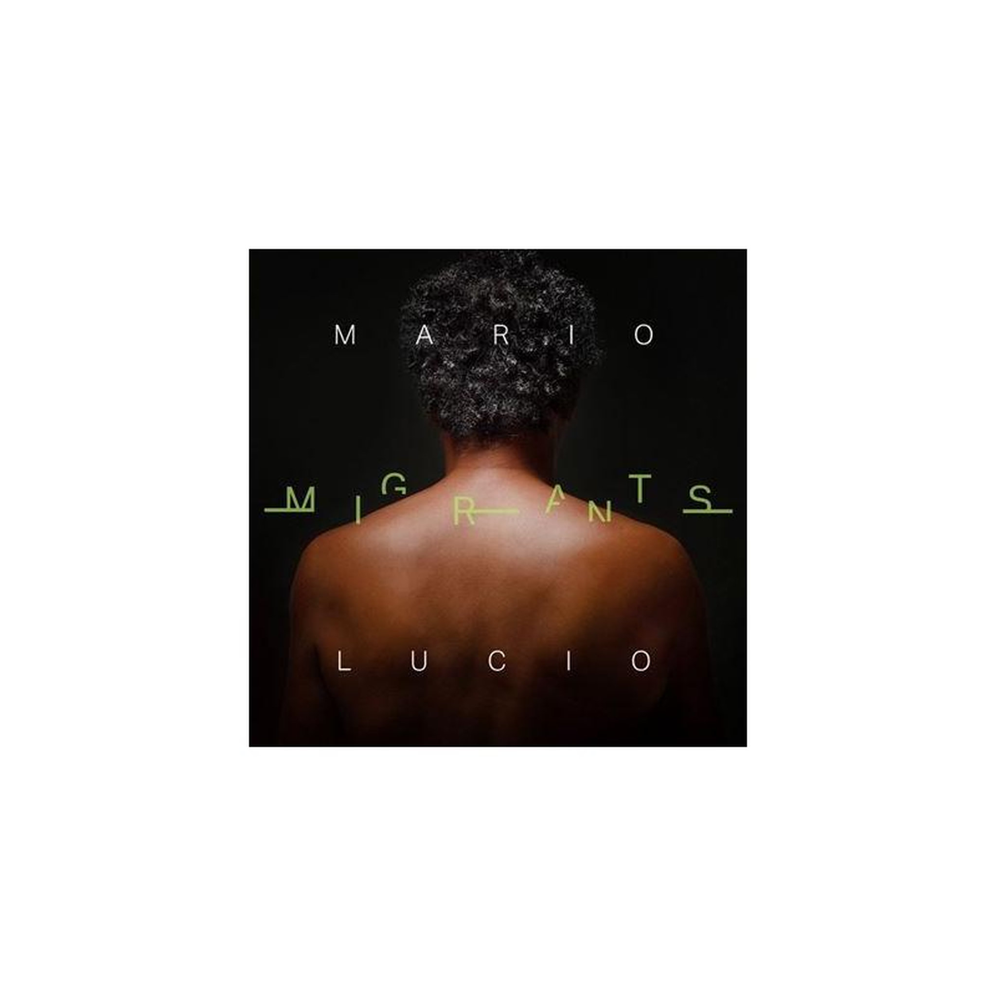 Poster vinyle typographique sans marque, design all-uppercase mario migrants luci0 magic transfin s, portrait sombre effet fumée noir, tons verts et jaunes