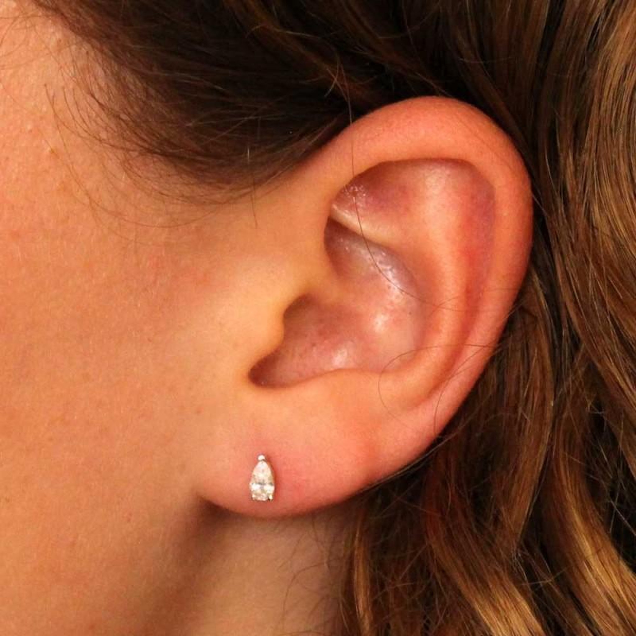 Voir la diapositive 4 : L'ATELIER D'AZUR Boucles d'Oreilles Or Jaune et Zirconiums Goutte
