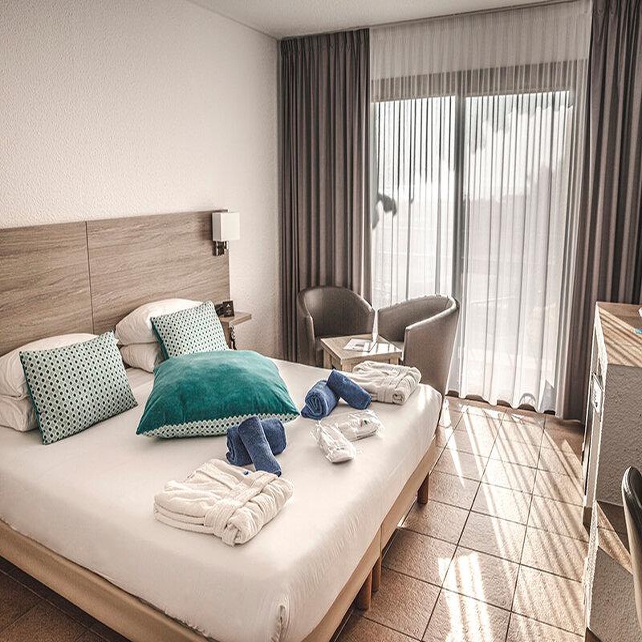 Voir la diapositive 2 : Smartbox 2 jours de thalasso en camargue - coffret cadeau séjour