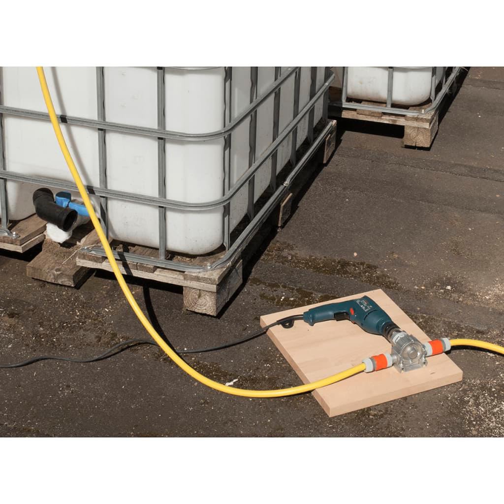 Voir la diapositive 4 : WOLFCRAFT wolfcraft Pompe alimentee par perceuse 3000 l/h S=8 mm 2200000