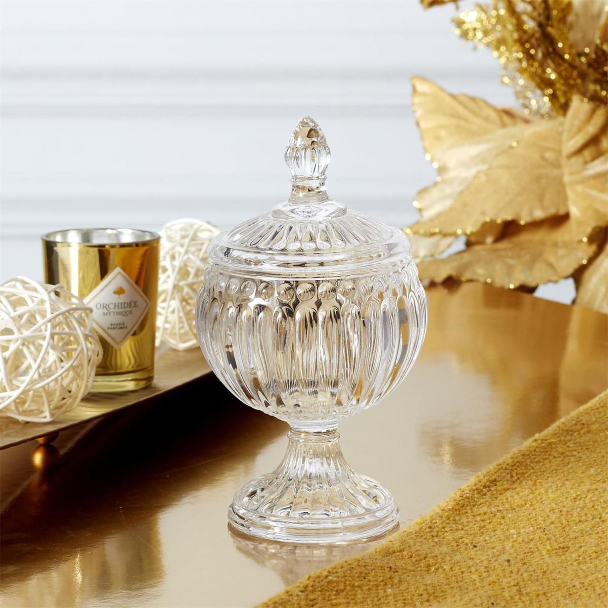 Voir la diapositive 3 : The Home Deco Factory Bonbonnière sur pied  royal  15cm transparent