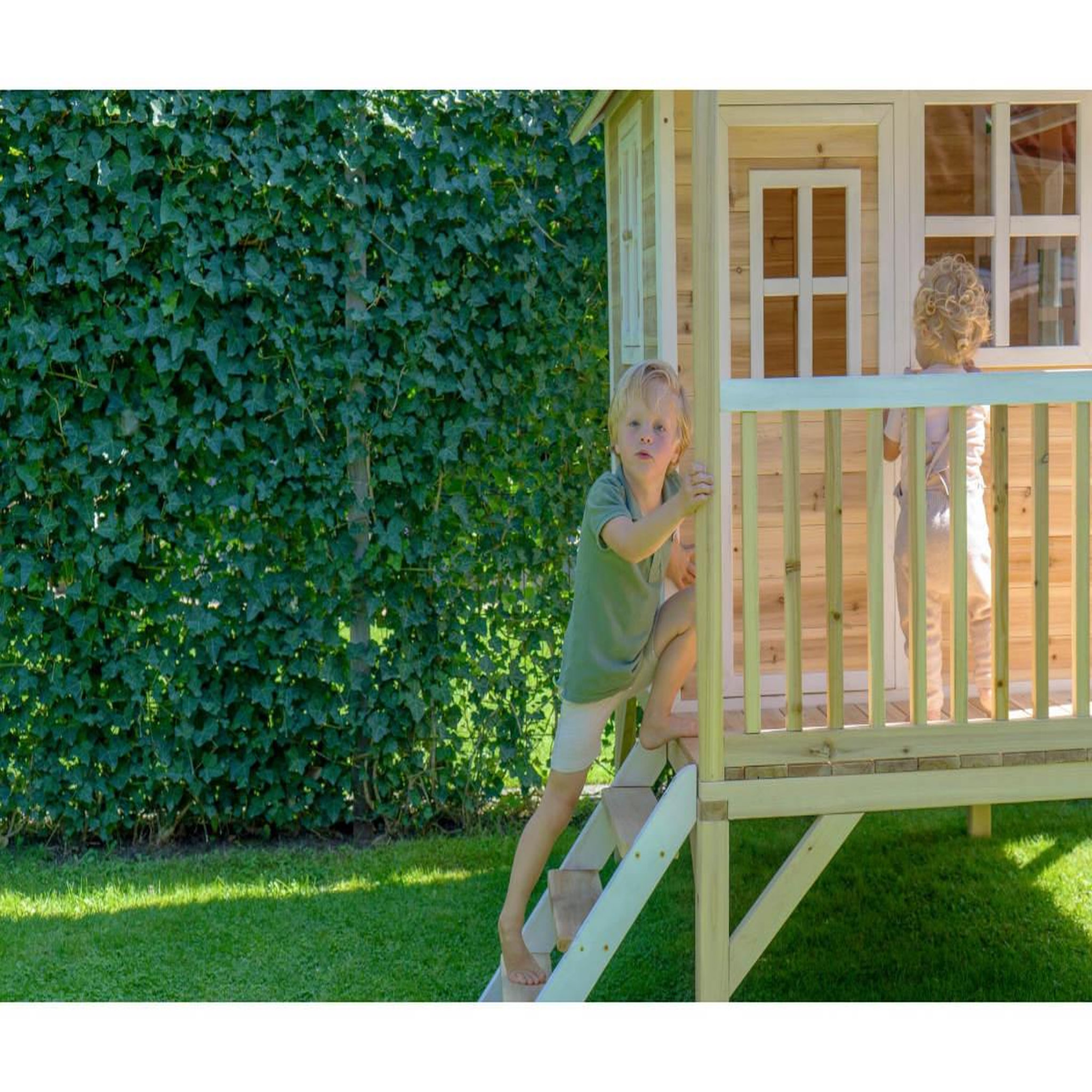 Voir la diapositive 5 : EXIT TOYS Maisonnette en bois pour enfants loft 300 naturel - exit toys