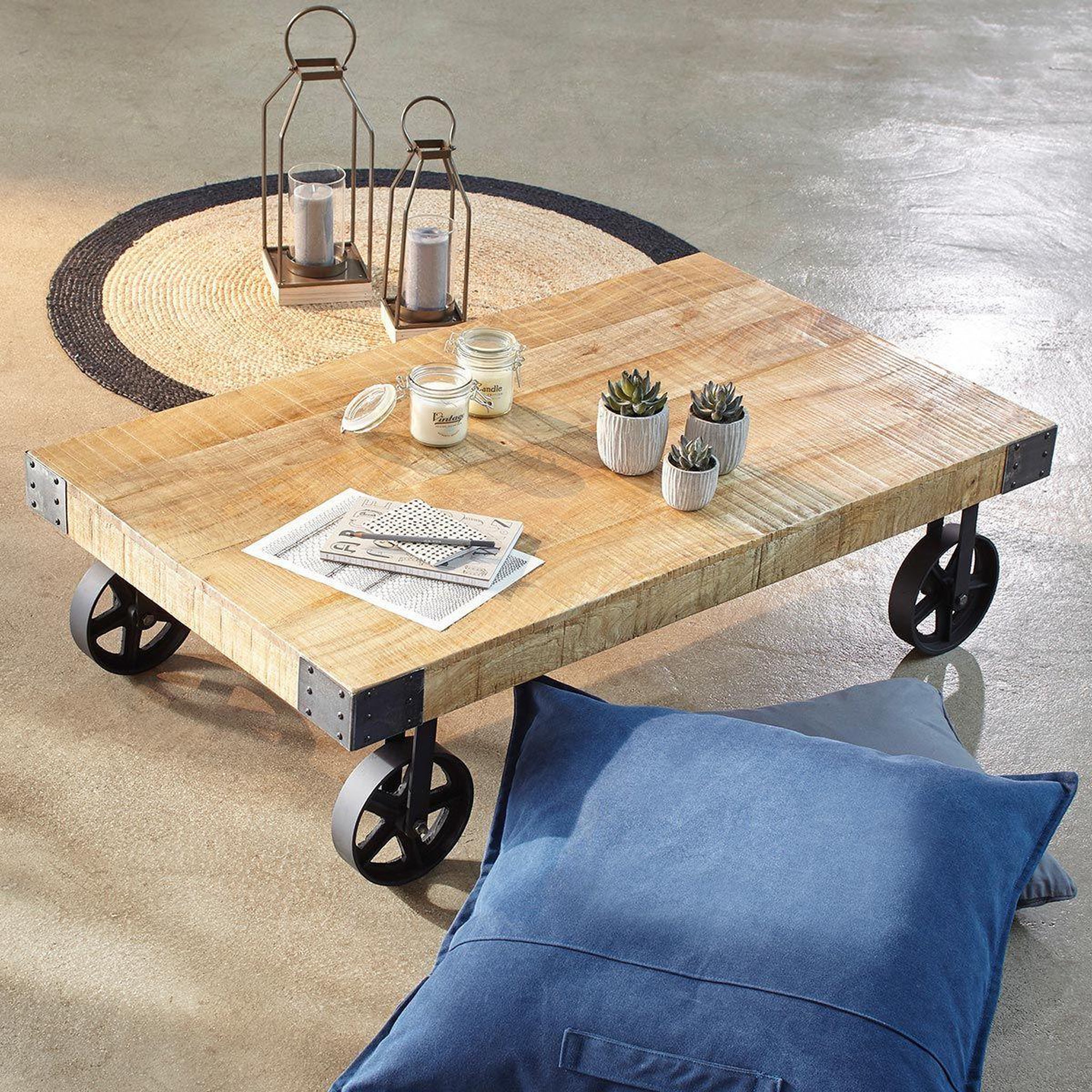 Voir la diapositive 4 : ATMOSPHERA Table basse à roulettes en bois  til  117cm naturel
