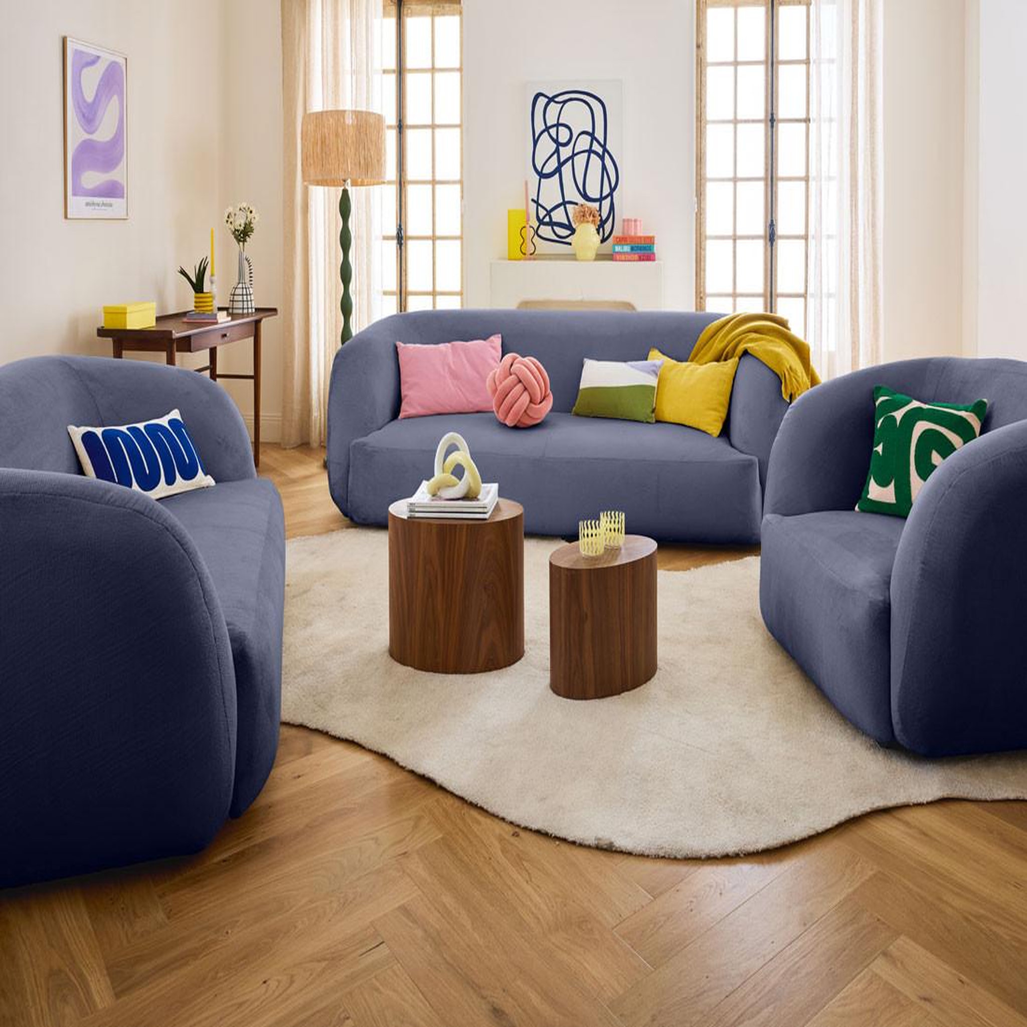 Voir la diapositive 3 : LISA DESIGN Ernee - fauteuil cocon - en velours