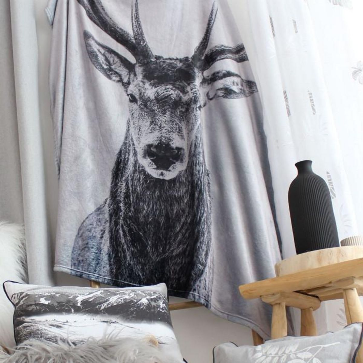 Paris Prix Plaid en Flanelle Imprime  Epicéa  130x170cm Gris Foncé