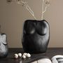 Voir la diapositive 6 : Paris Prix Vase Buste en Céramique  Romie  28cm Noir