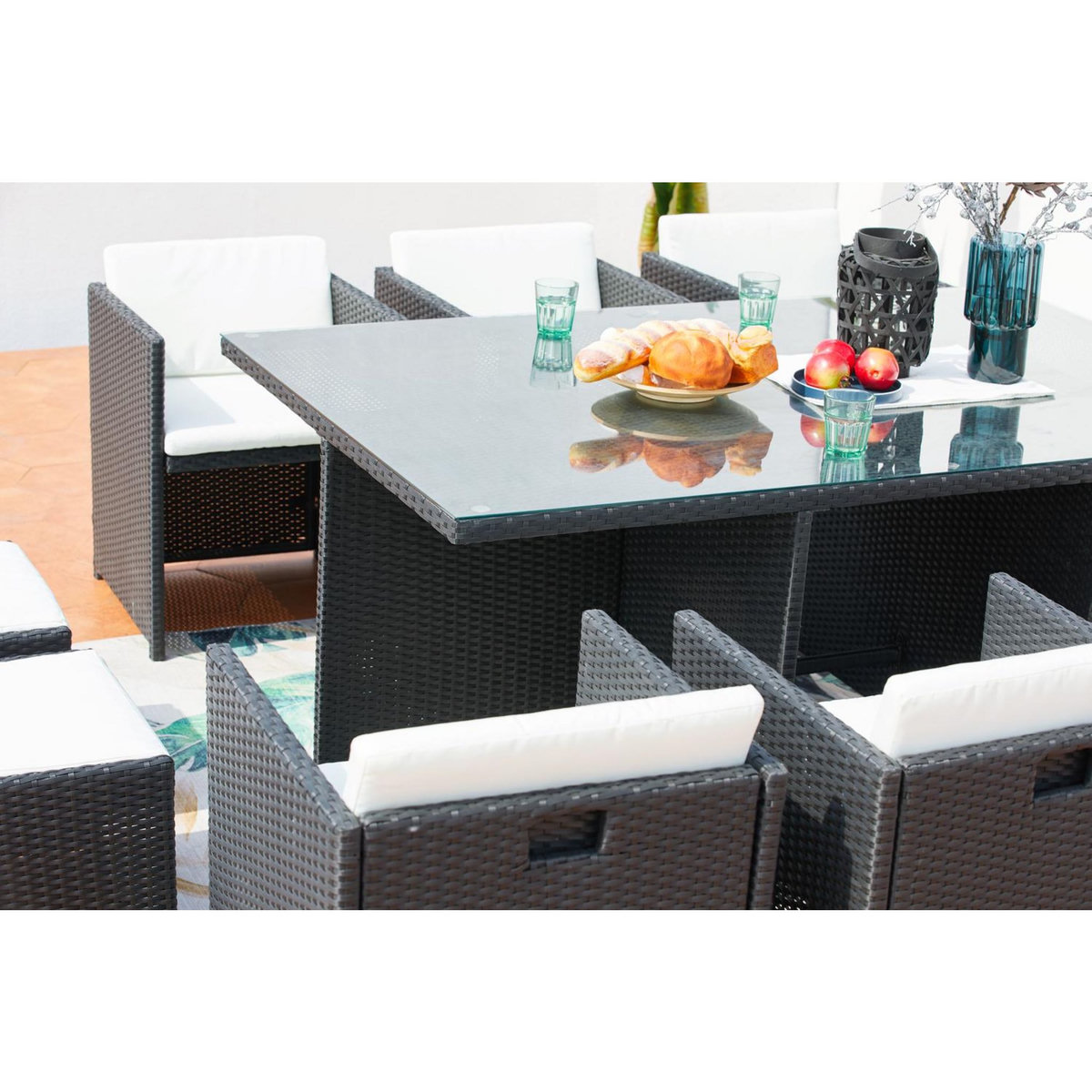 CONCEPT USINE Table et chaises 10 places encastrables résine noir-blanc MIAMI