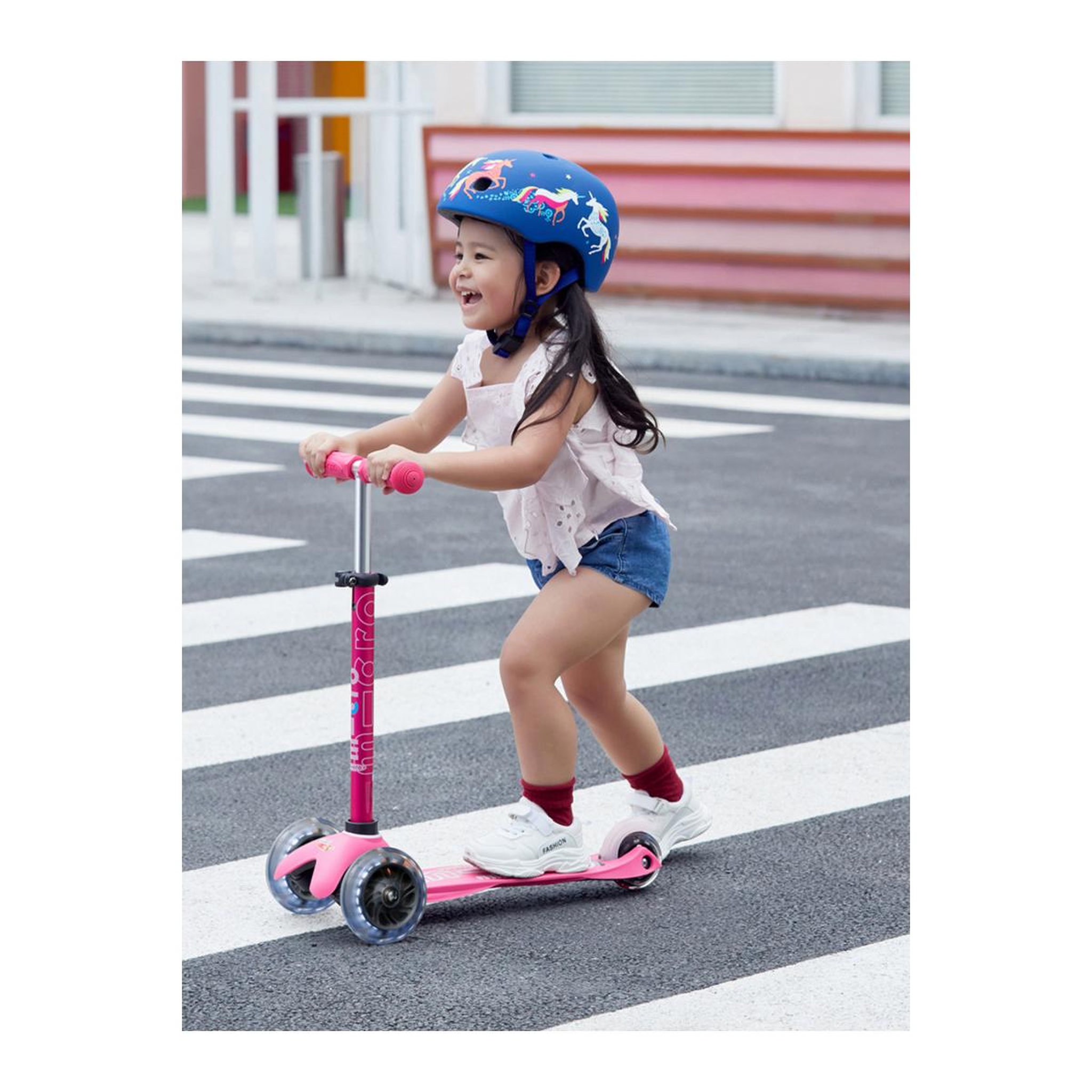 Voir la diapositive 4 : Micro Trottinette Mini Deluxe LED - Rose