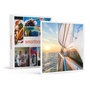 Voir la diapositive 1 : Smartbox Balade en catamaran pour 2 adultes et 1 enfant depuis La Rochelle au coucher du soleil - Coffret Cadeau Sport & Aventure