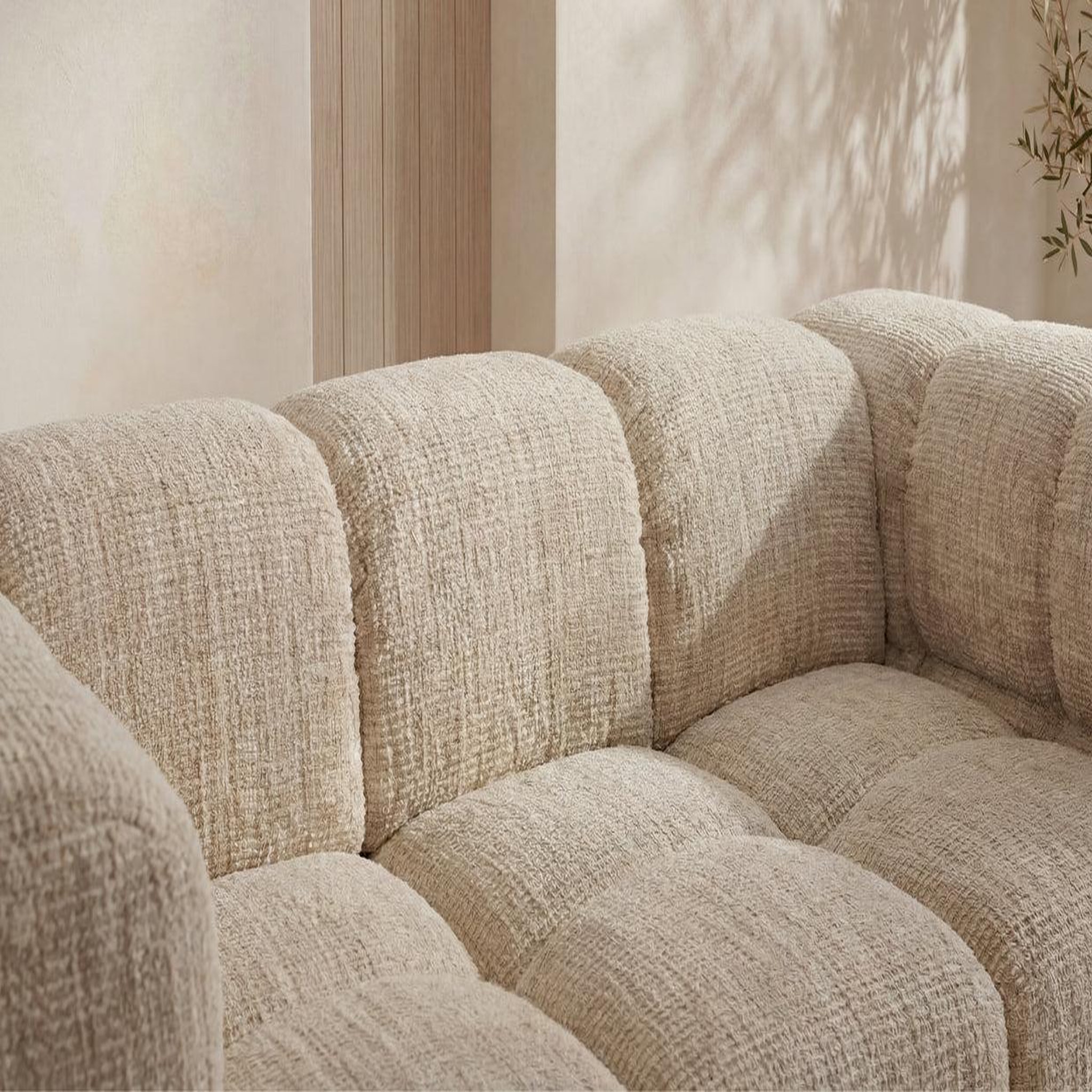 Voir la diapositive 5 : CASANOVA PARIS Gustave - canapé droit tissu chenille 2 places