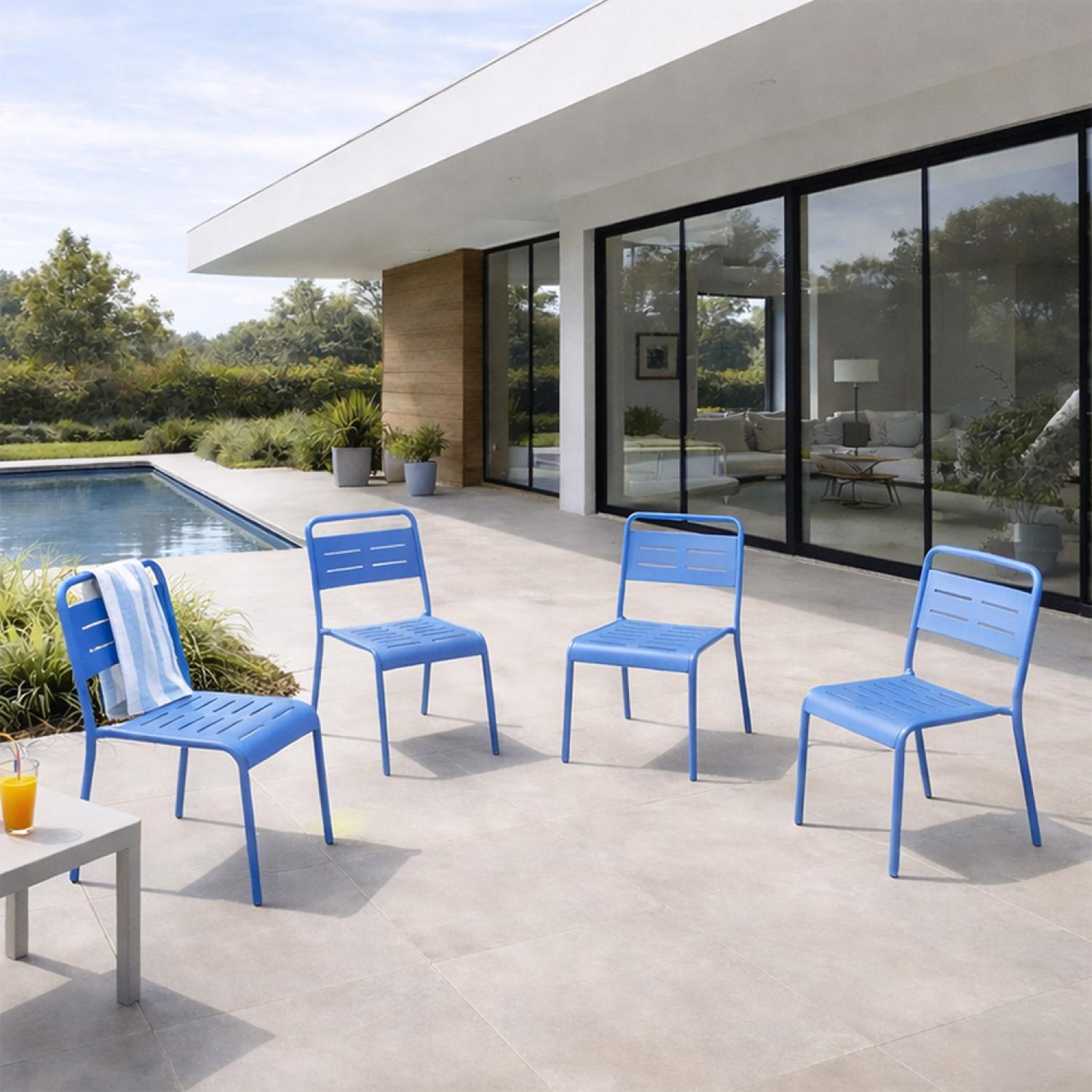 Voir la diapositive 4 : CONCEPT USINE Ensemble de 4 chaises de jardin empilables bleues bergame