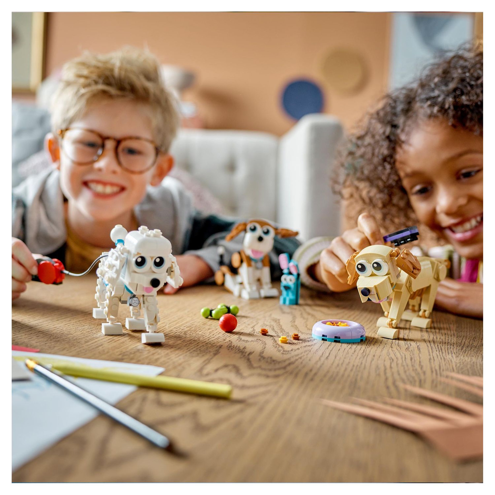 Voir la diapositive 8 : LEGO Creator 31137 - Adorables chiens,  Figurines de Teckel, Carlin, Caniche, Jouet de Construction