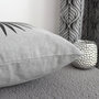 Voir la diapositive 2 : Paris Prix Coussin Déco Imprimé  Baya  40x40cm Gris Clair