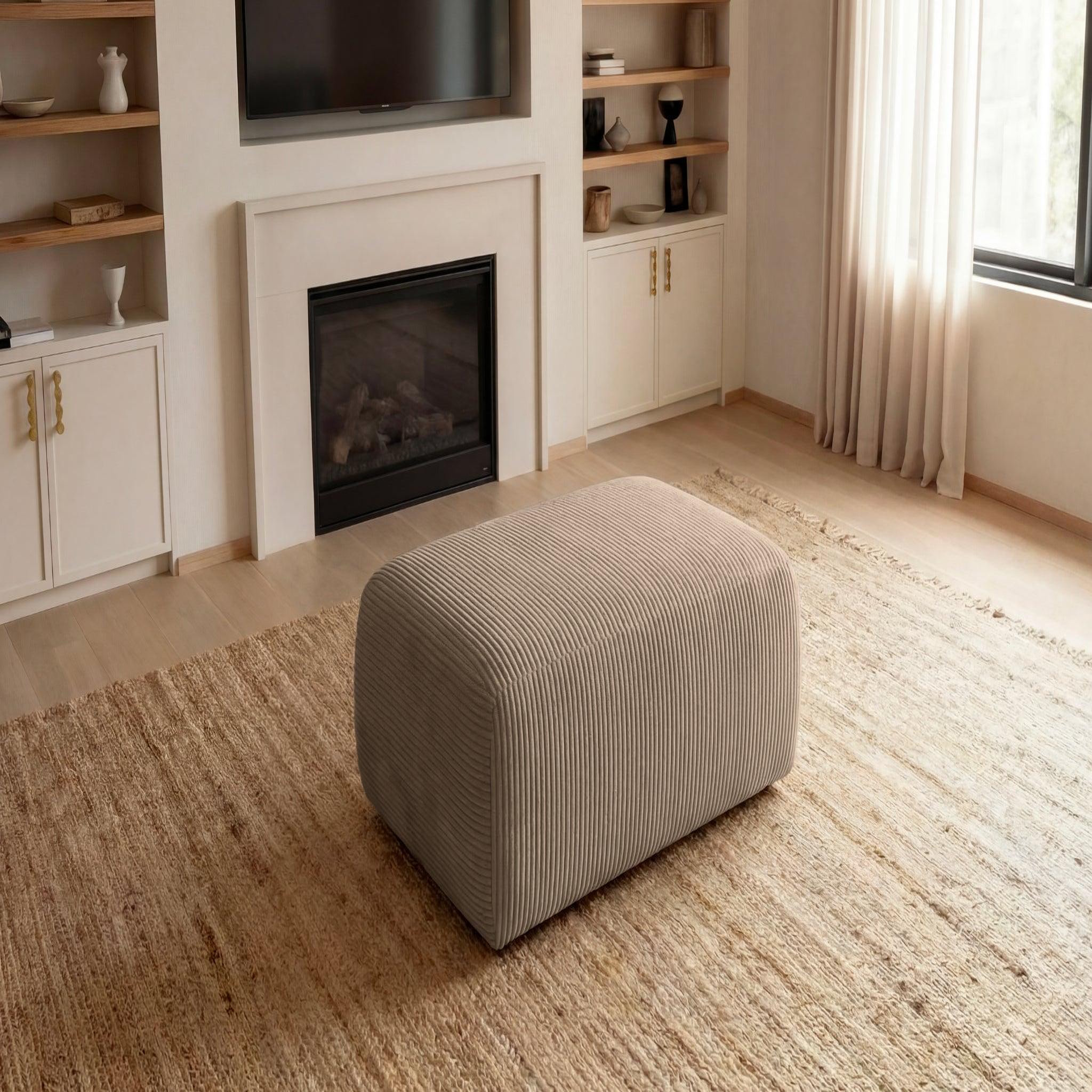 Voir la diapositive 2 : CASANOVA PARIS Sacha - pouf en velours côtelé 105x57x40