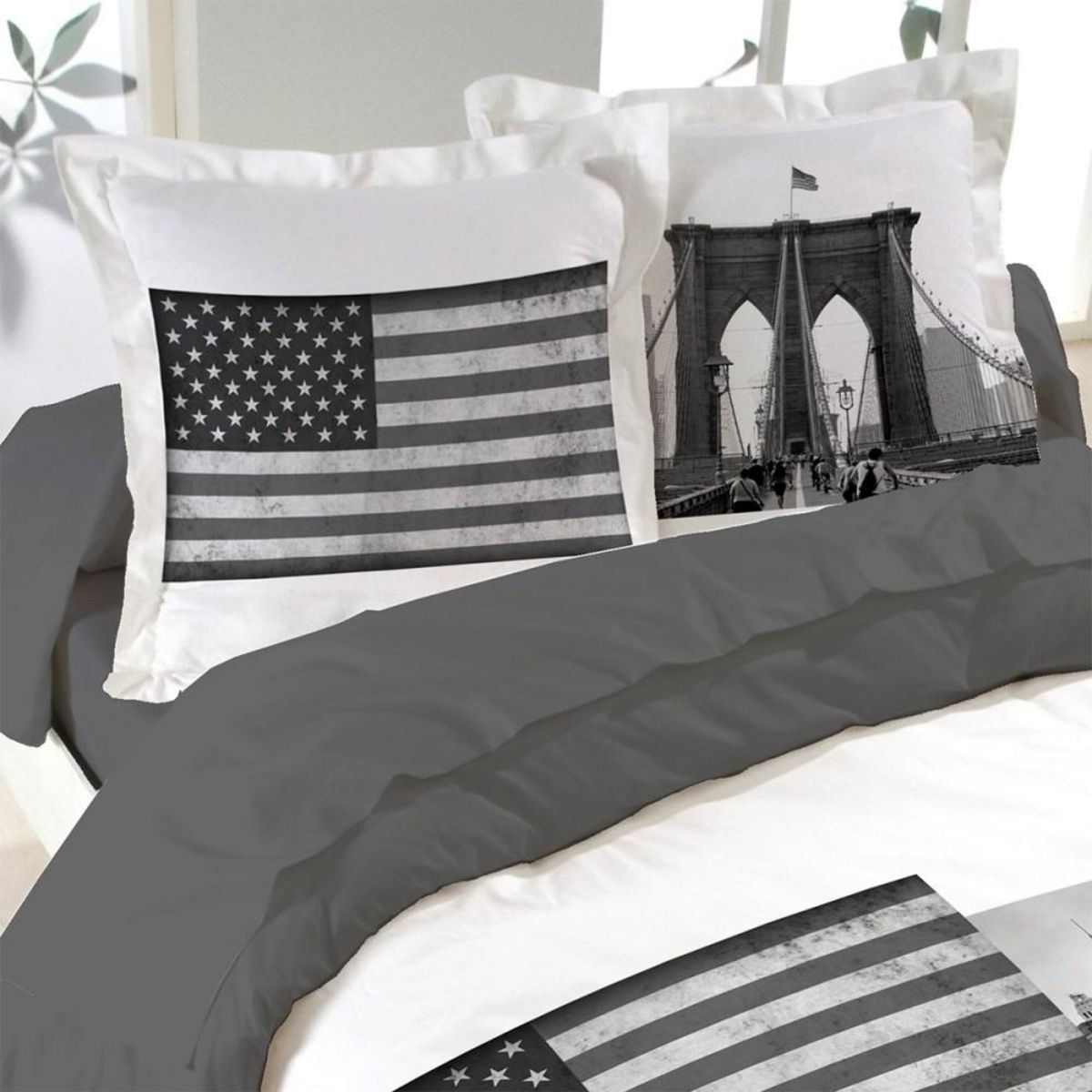 Dourev Housse de couette 240x220 Time Square + 2 taies coton 52 fils