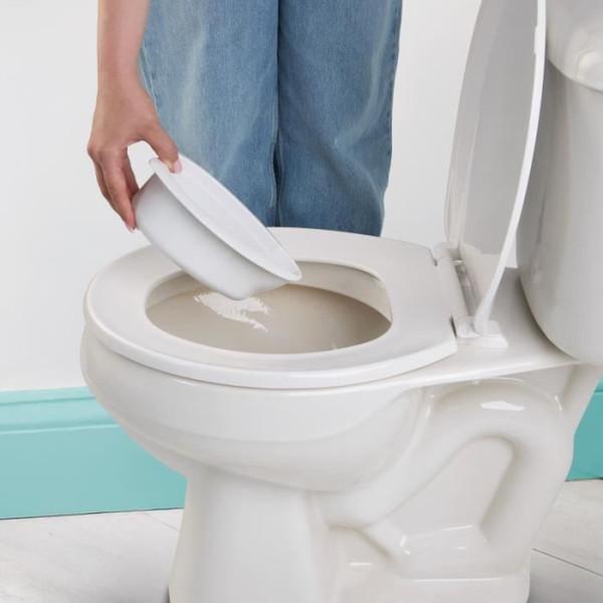 Voir la diapositive 3 : Bright Starts DISNEY BABY - NEMO- Mini toilette avec réducteur de lunette de toilette inclus, 2 en 1, MySize, Pot amovible facile a nettoyer