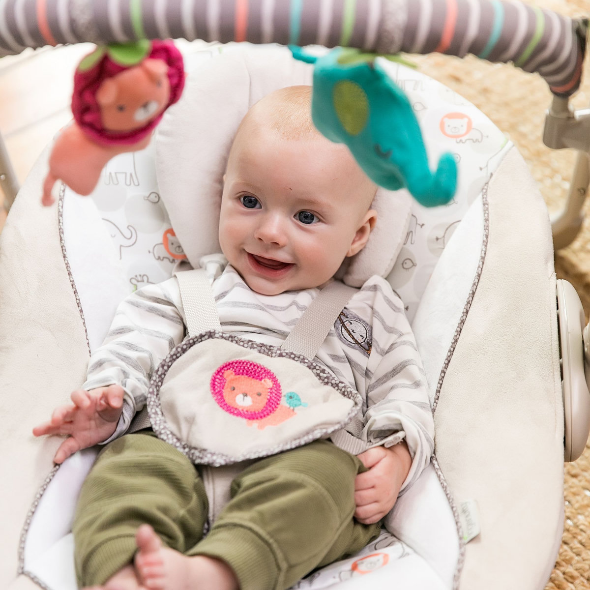 Ingenuity Balancelle compacte Cozy Kingdom